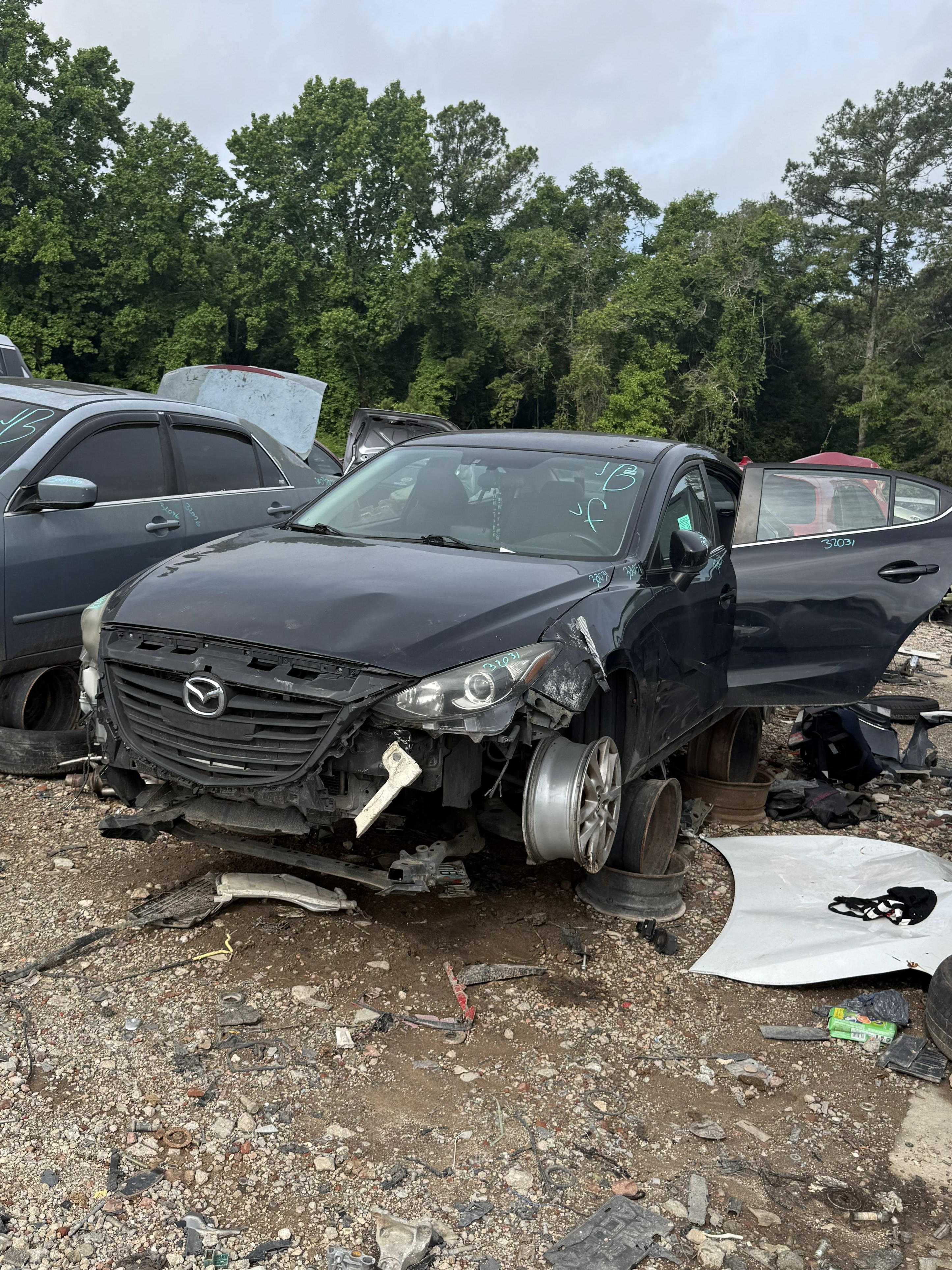 2016 MAZDA Mazda3