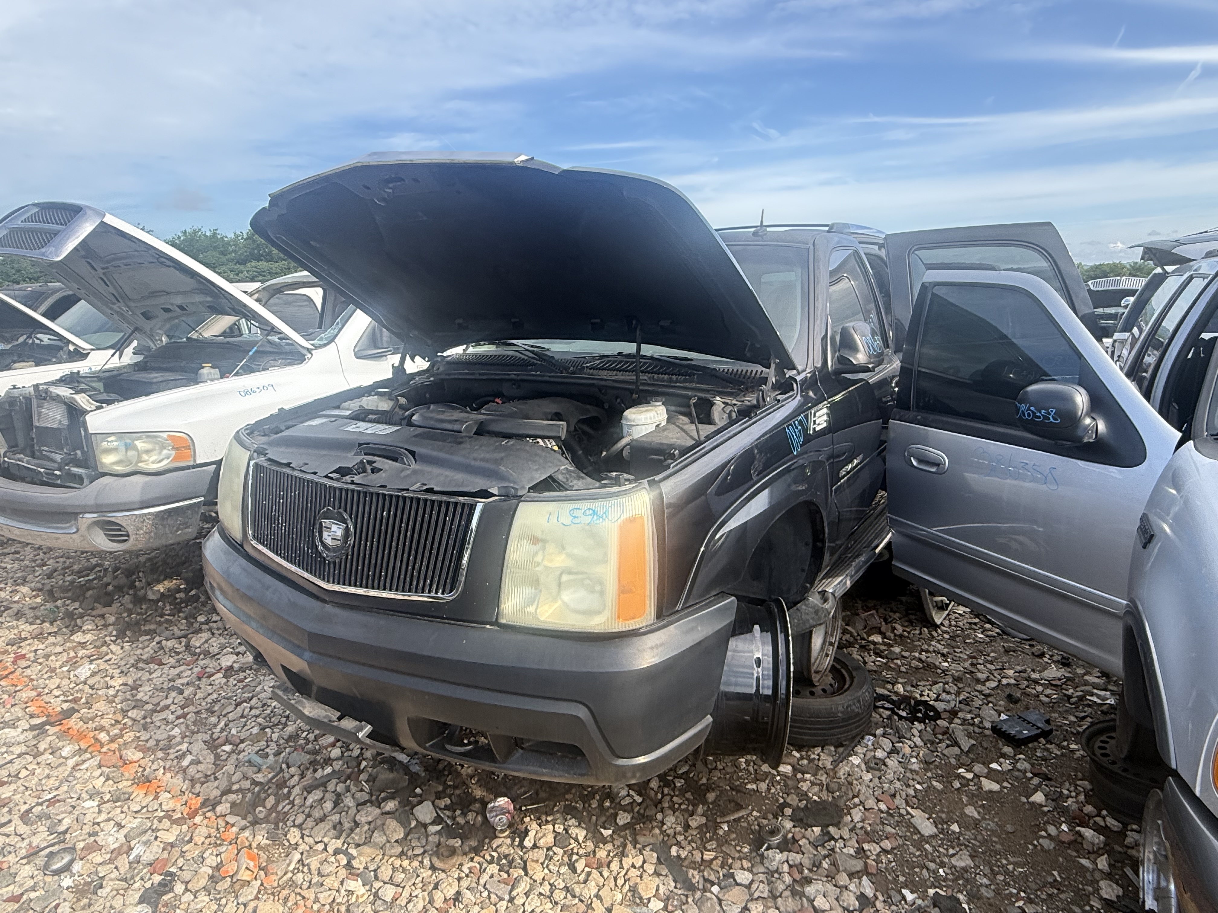 2003 CADILLAC Escalade