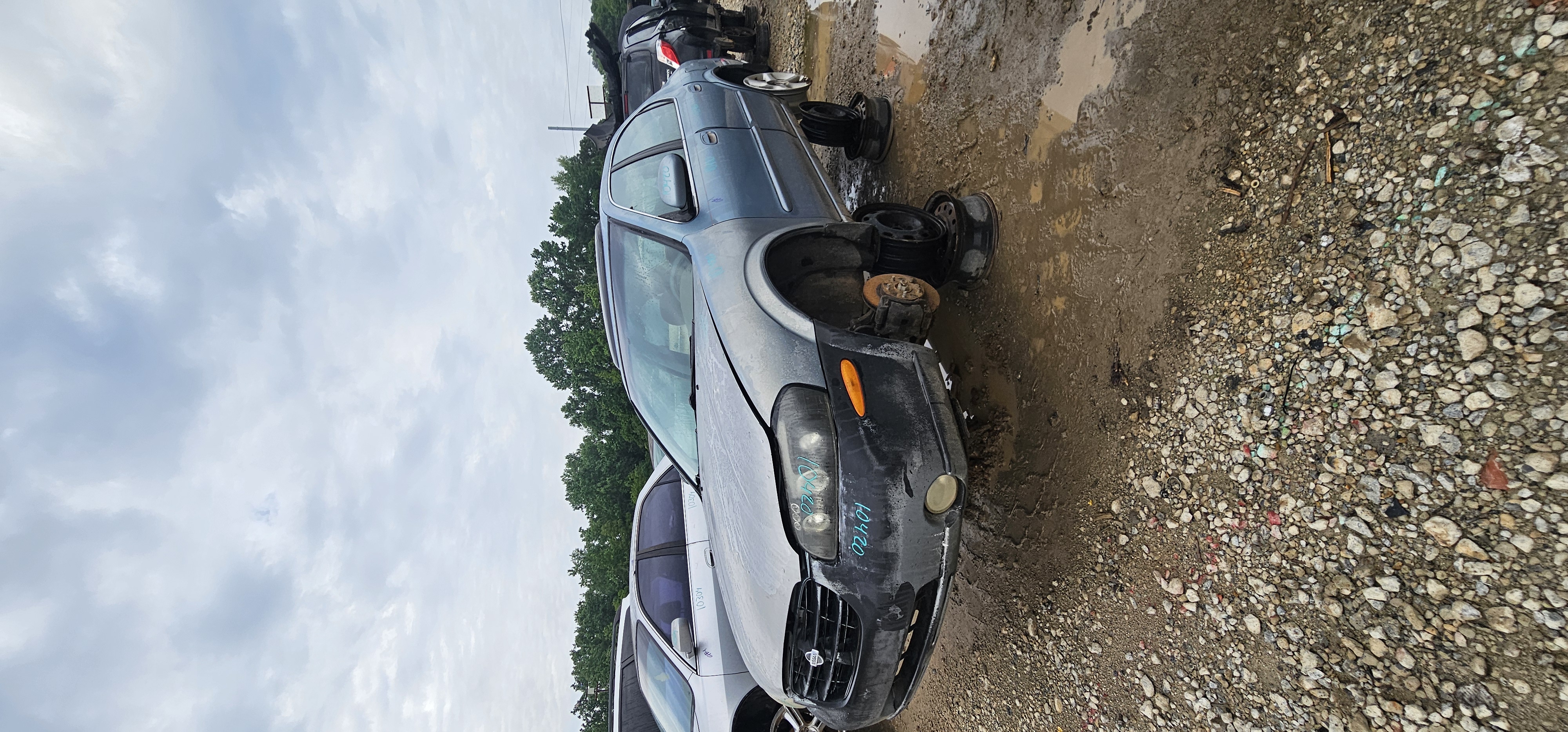 2001 NISSAN Maxima