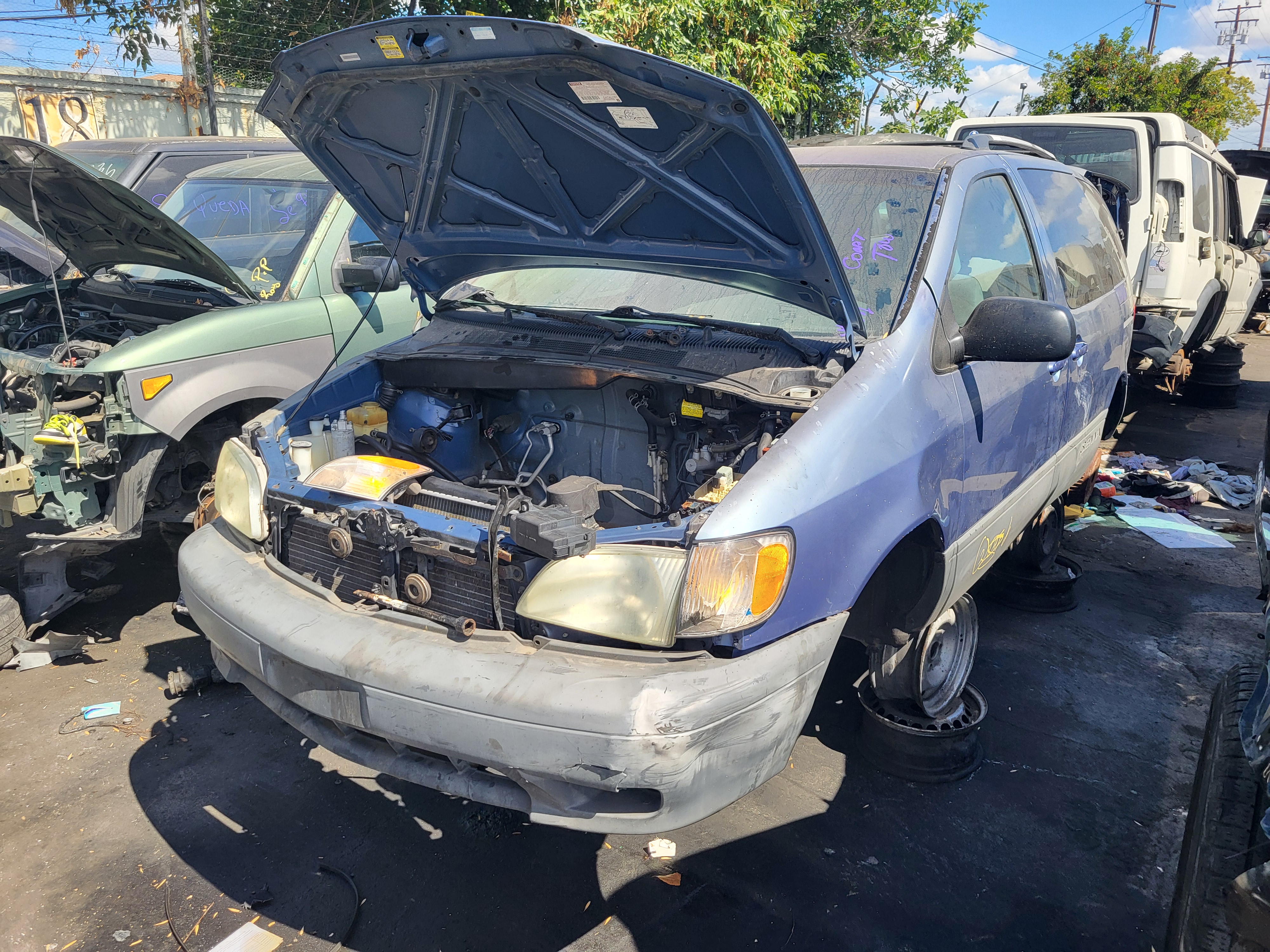 2002 TOYOTA Sienna
