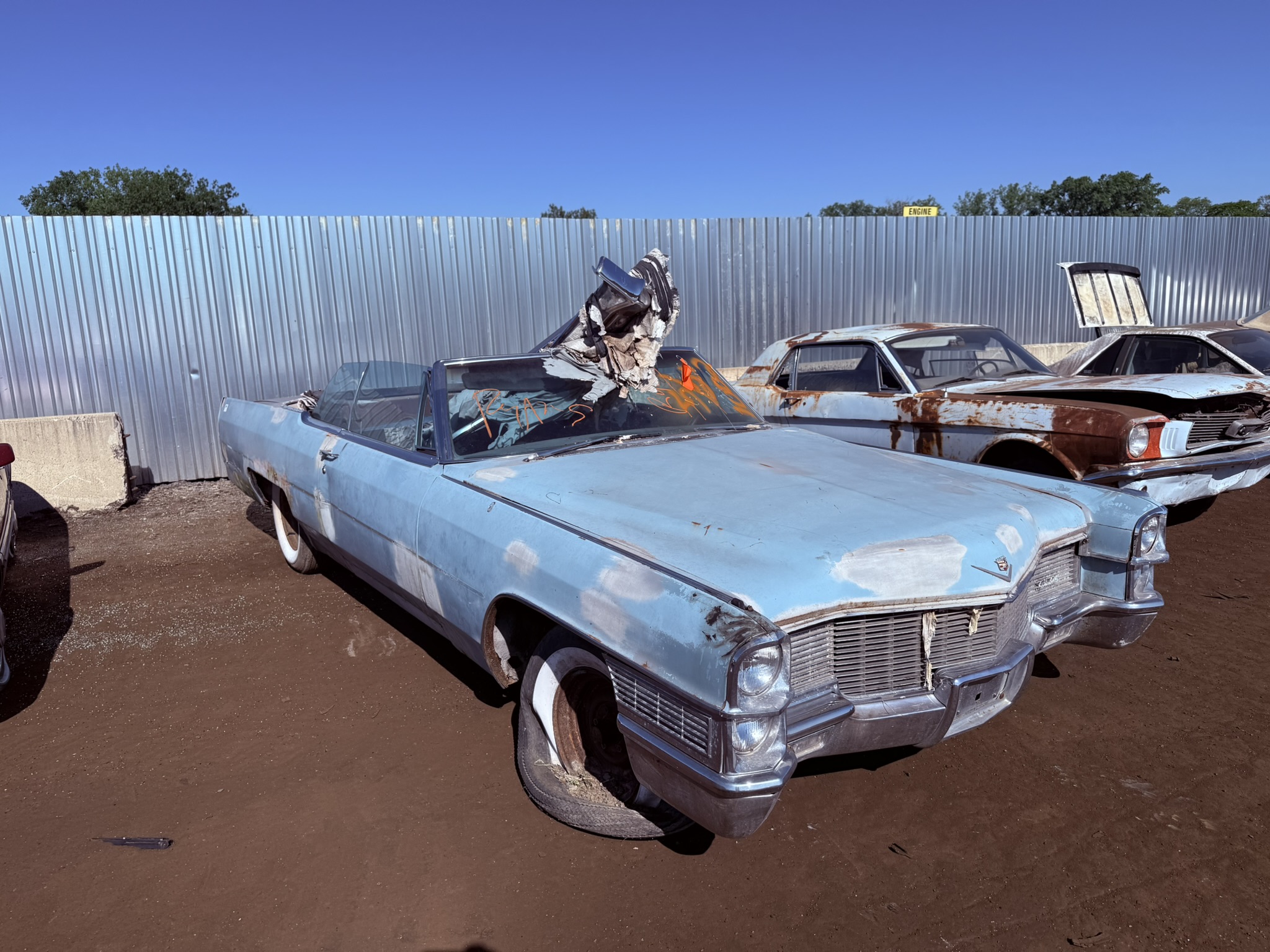 1965 CADILLAC Deville
