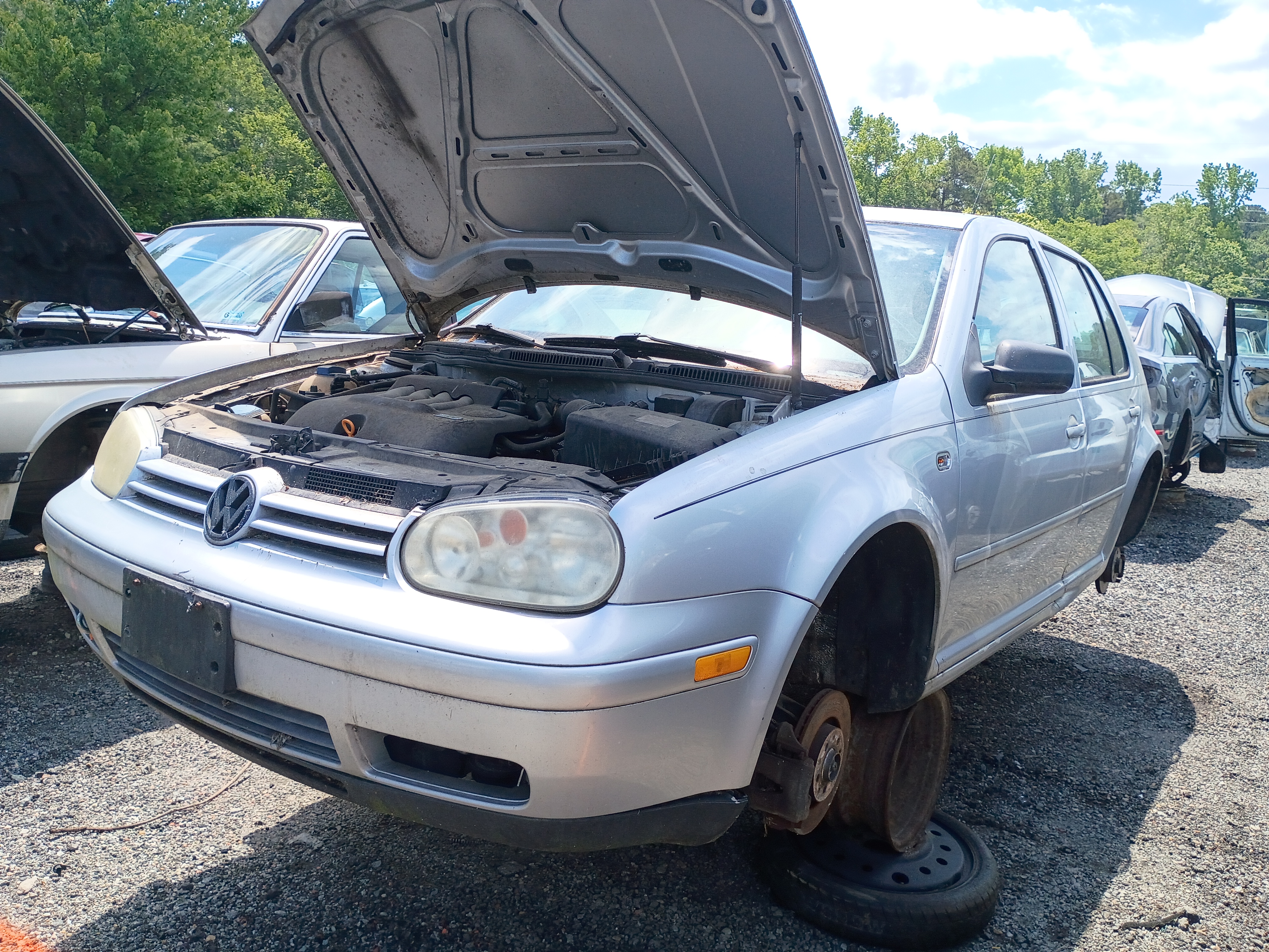 2002 VOLKSWAGEN Golf