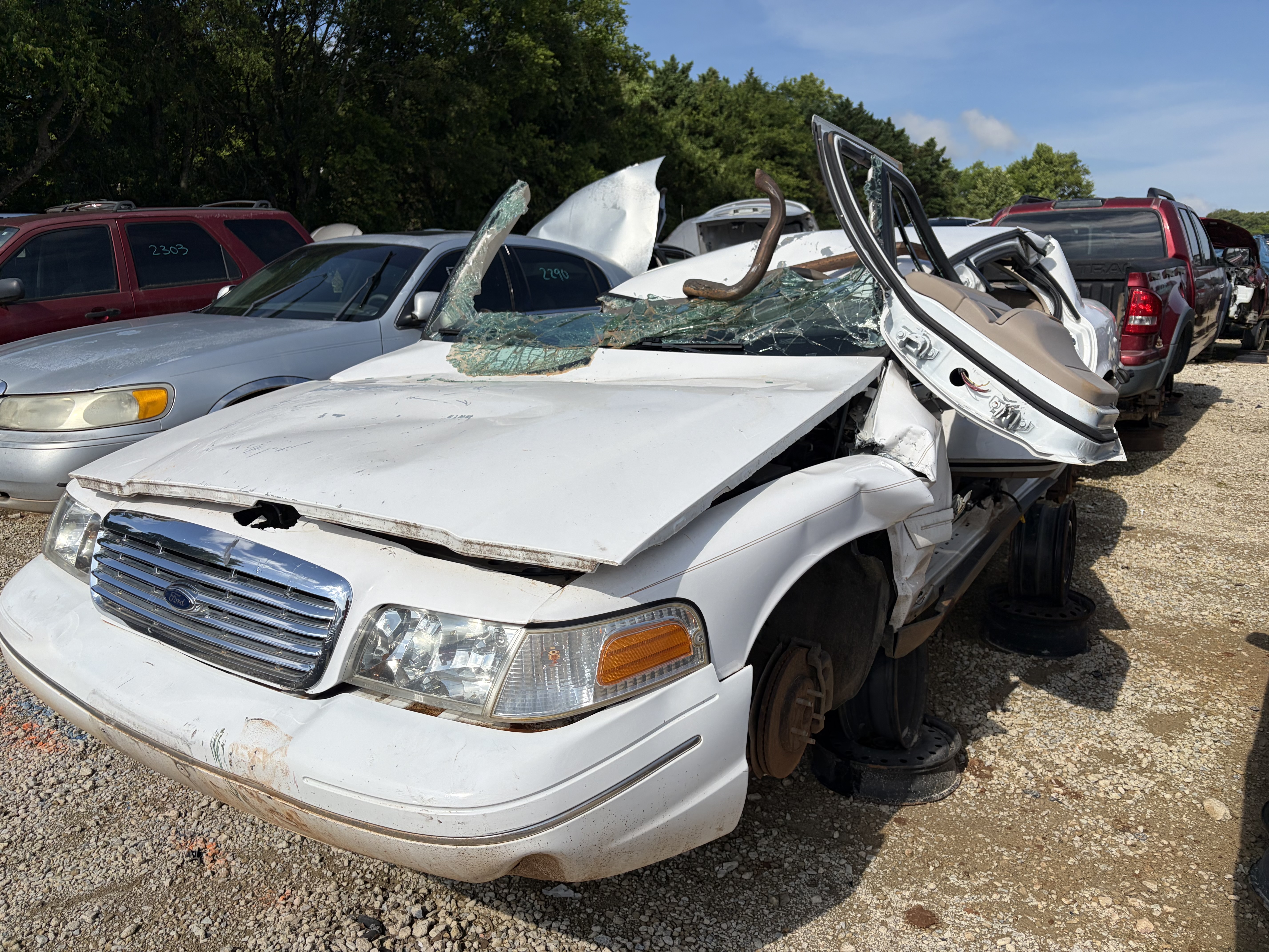 2004 FORD Crown Victoria