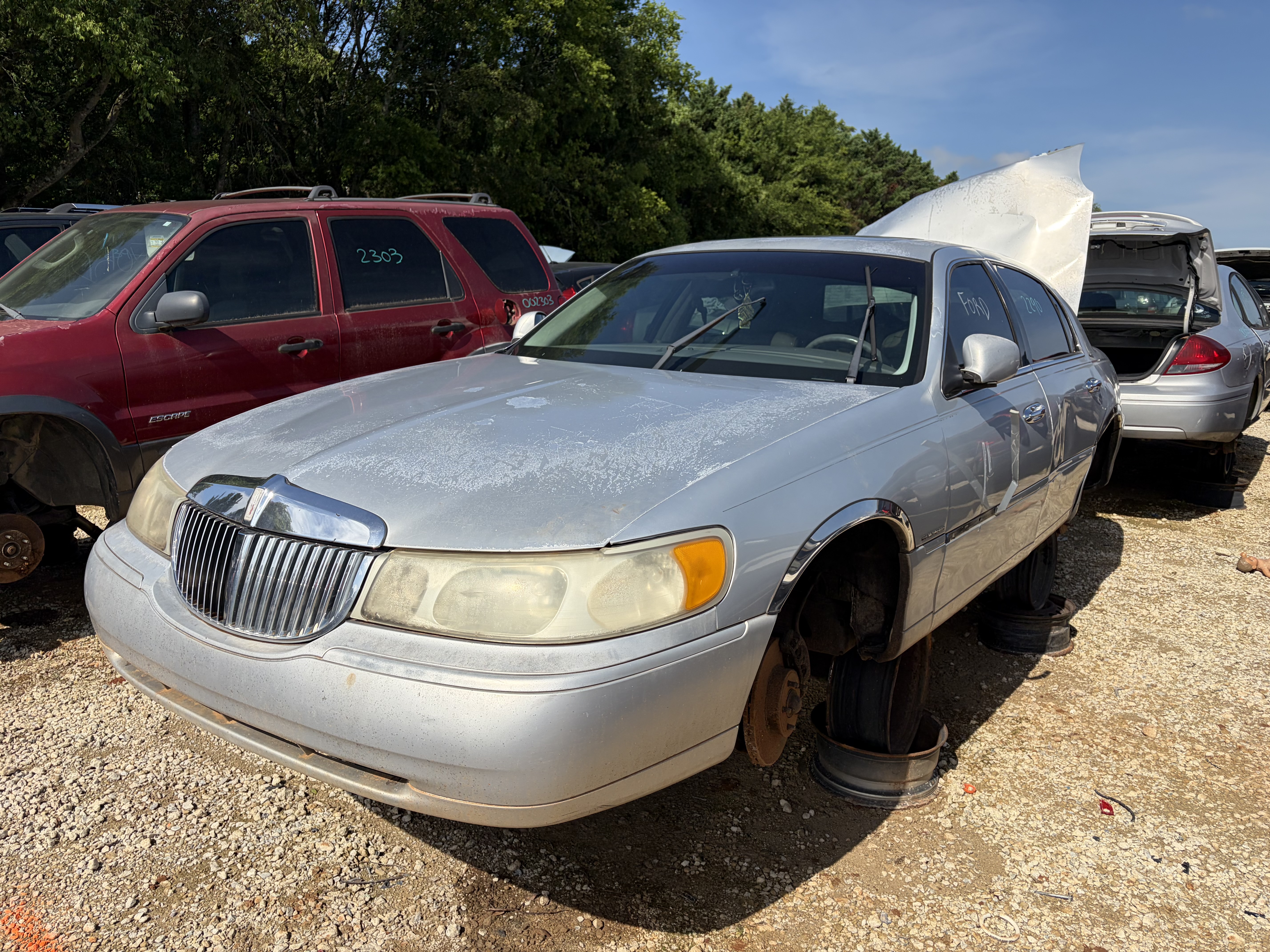 1999 LINCOLN Town Car
