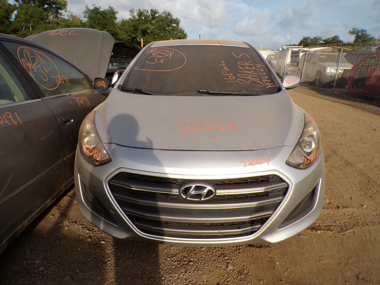 2016 HYUNDAI Elantra