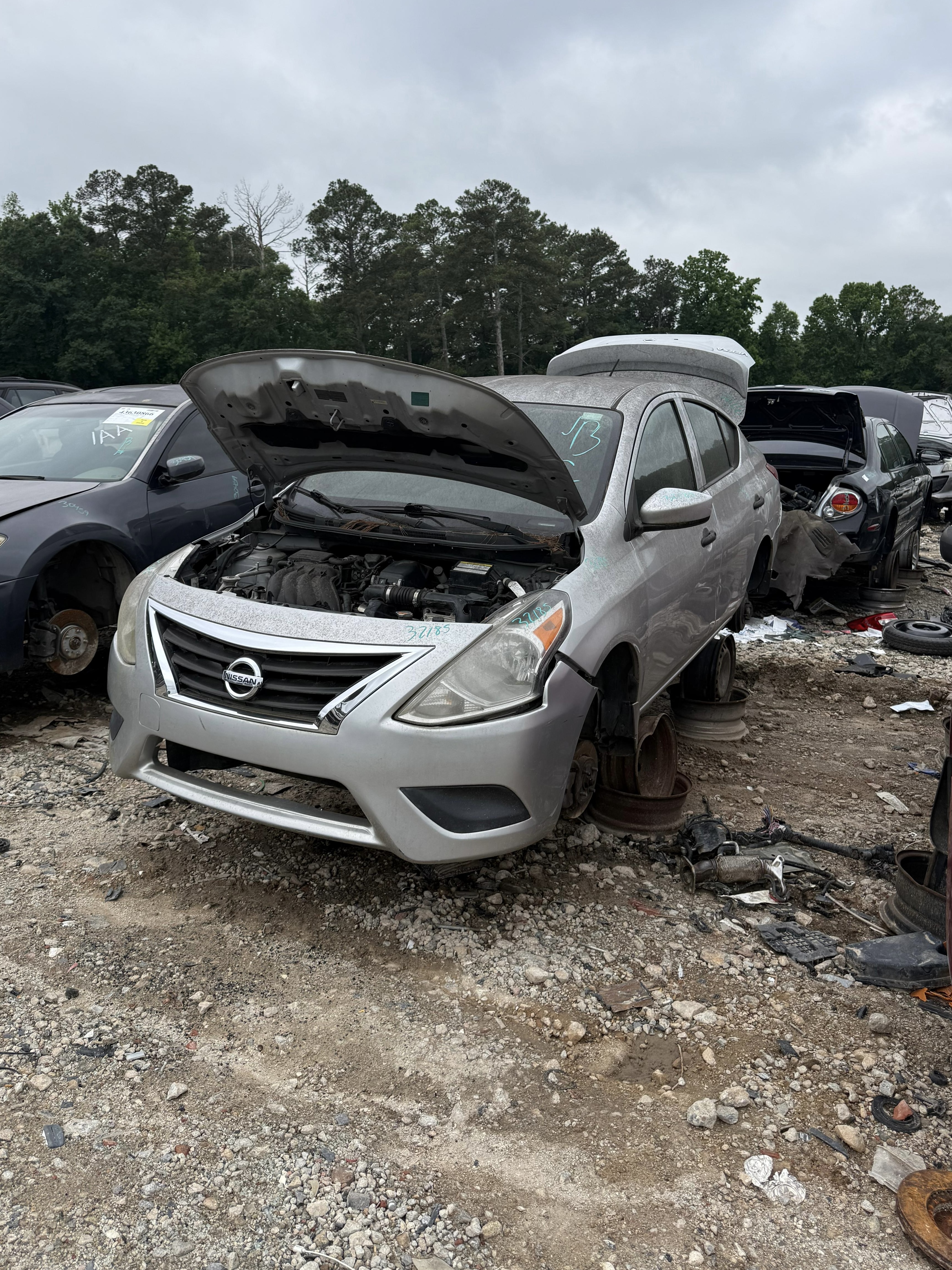 2017 NISSAN Versa