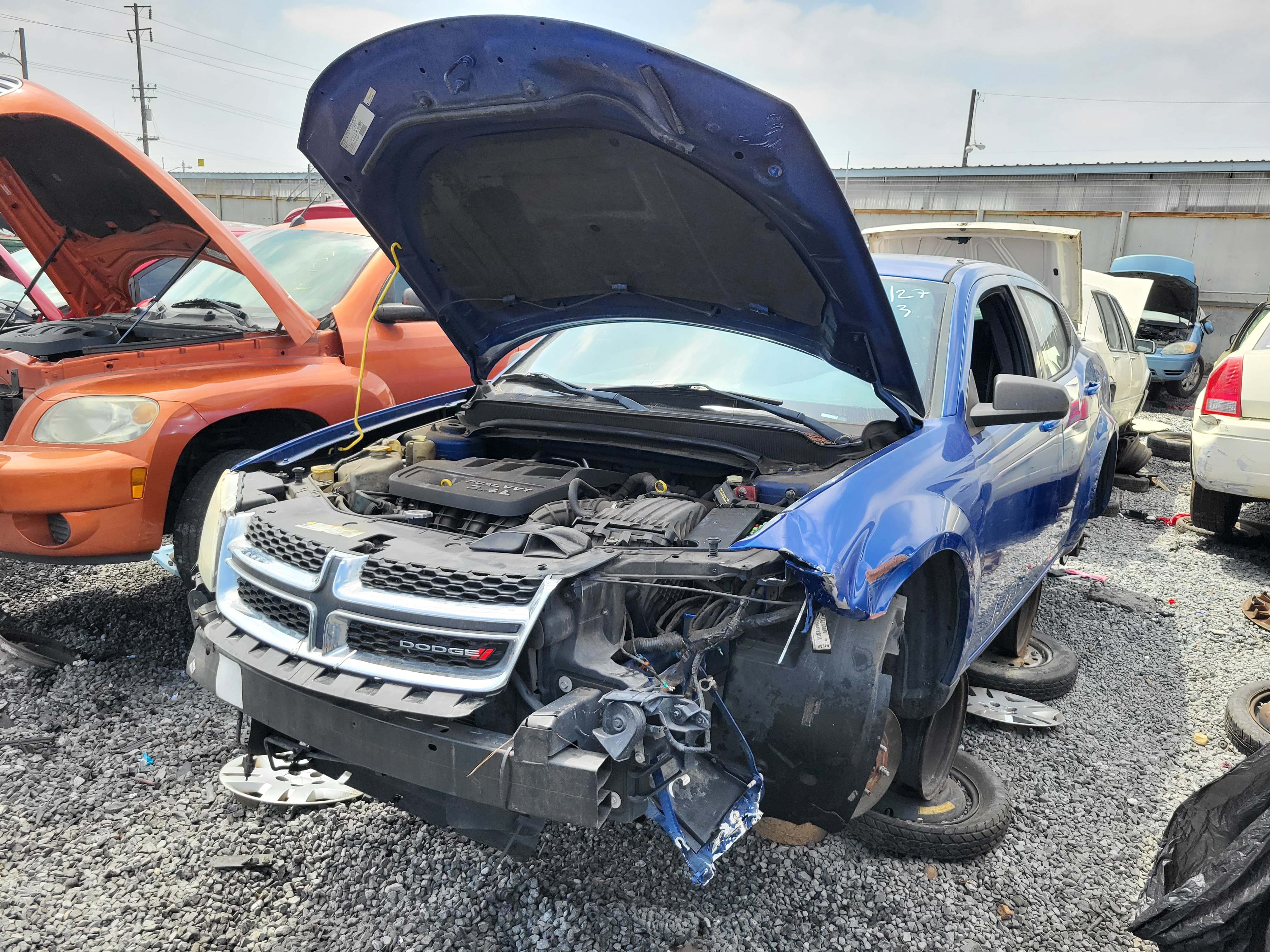 2013 DODGE Avenger