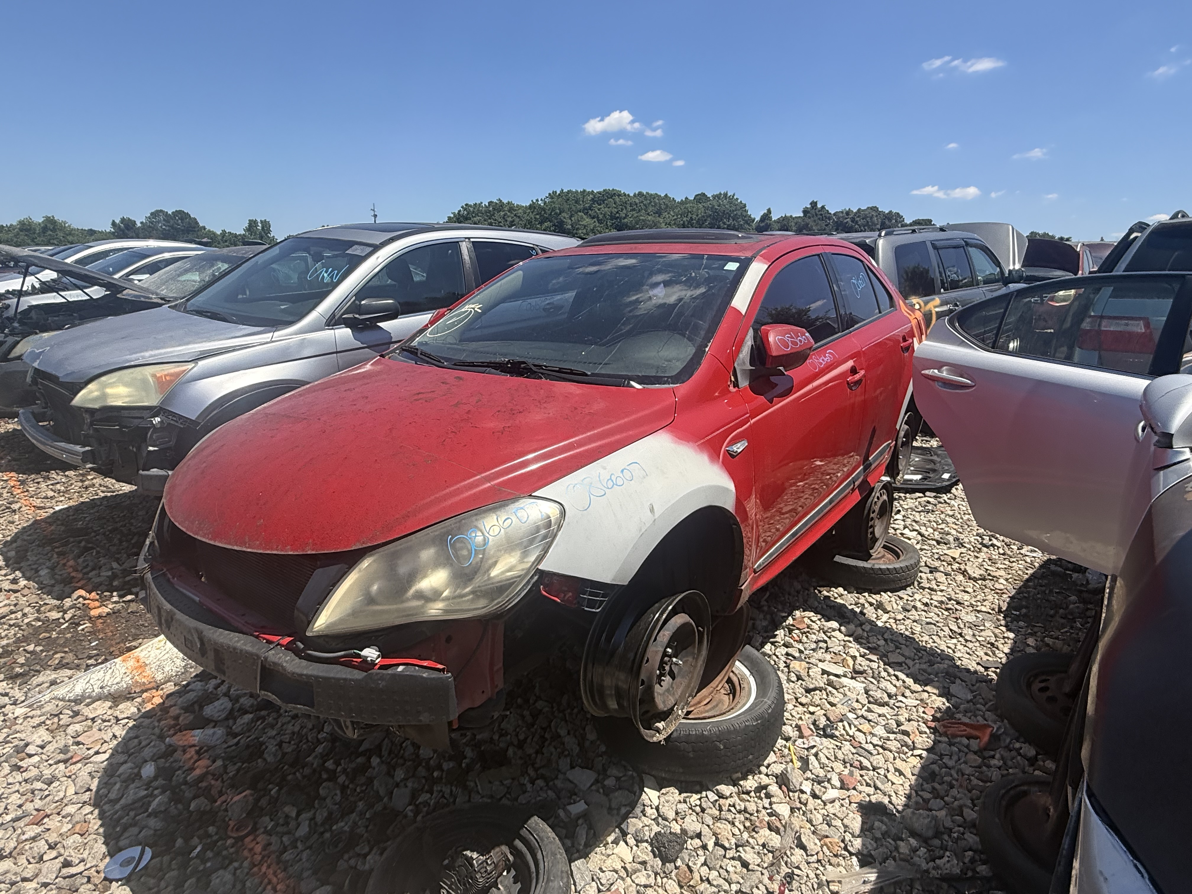 2011 SUZUKI Kizashi