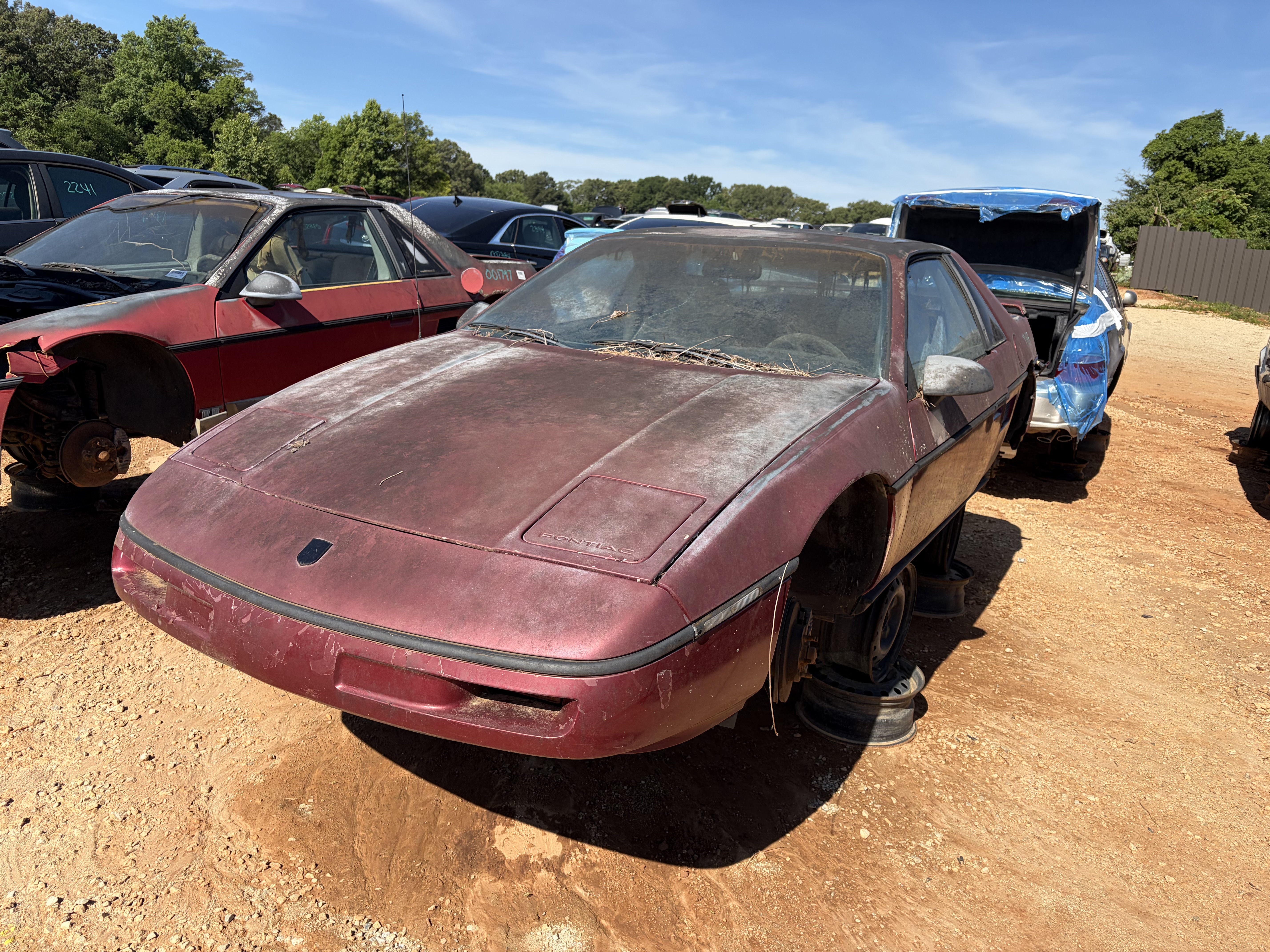 1985 PONTIAC Fiero