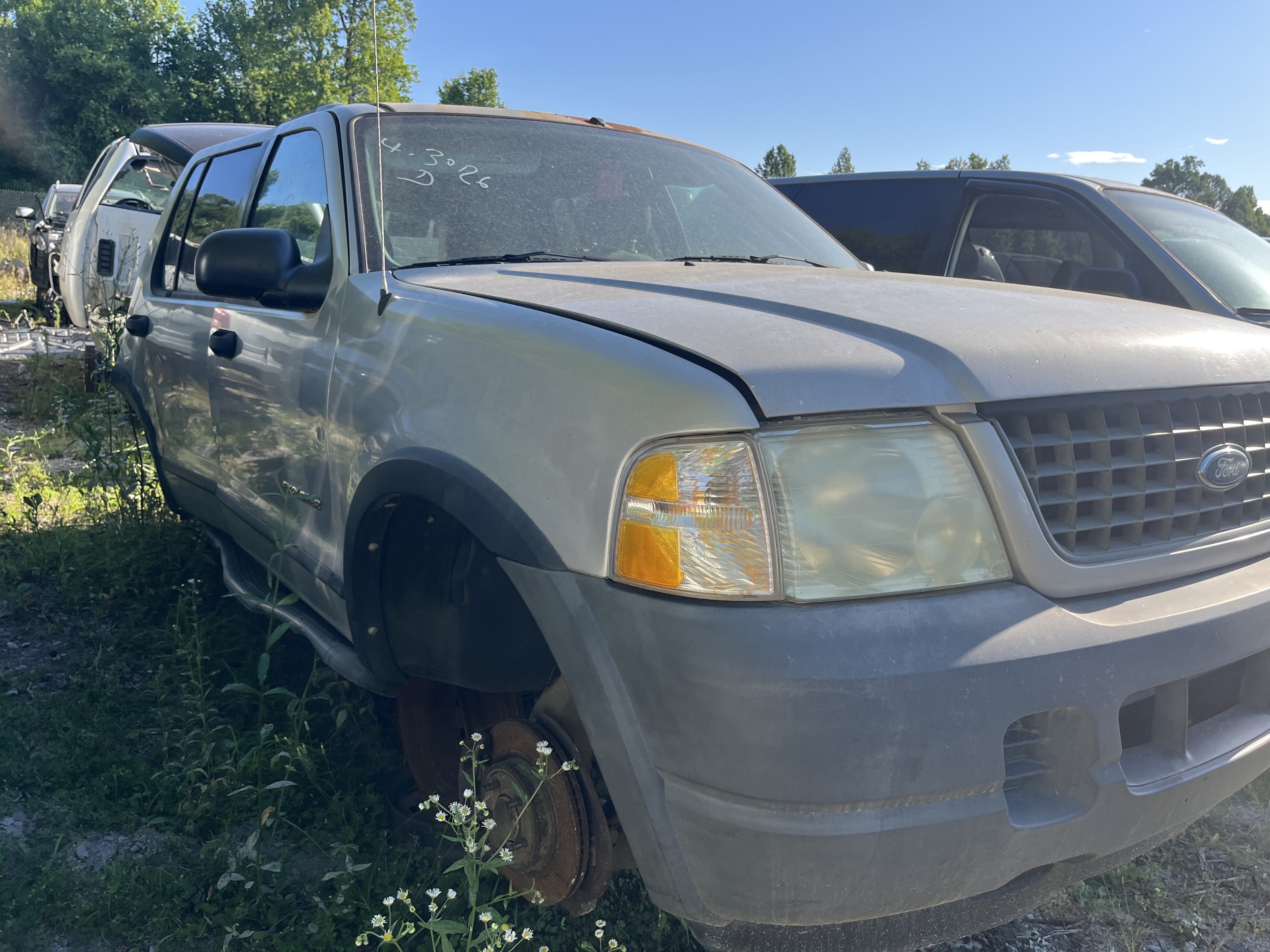 2004 FORD Explorer