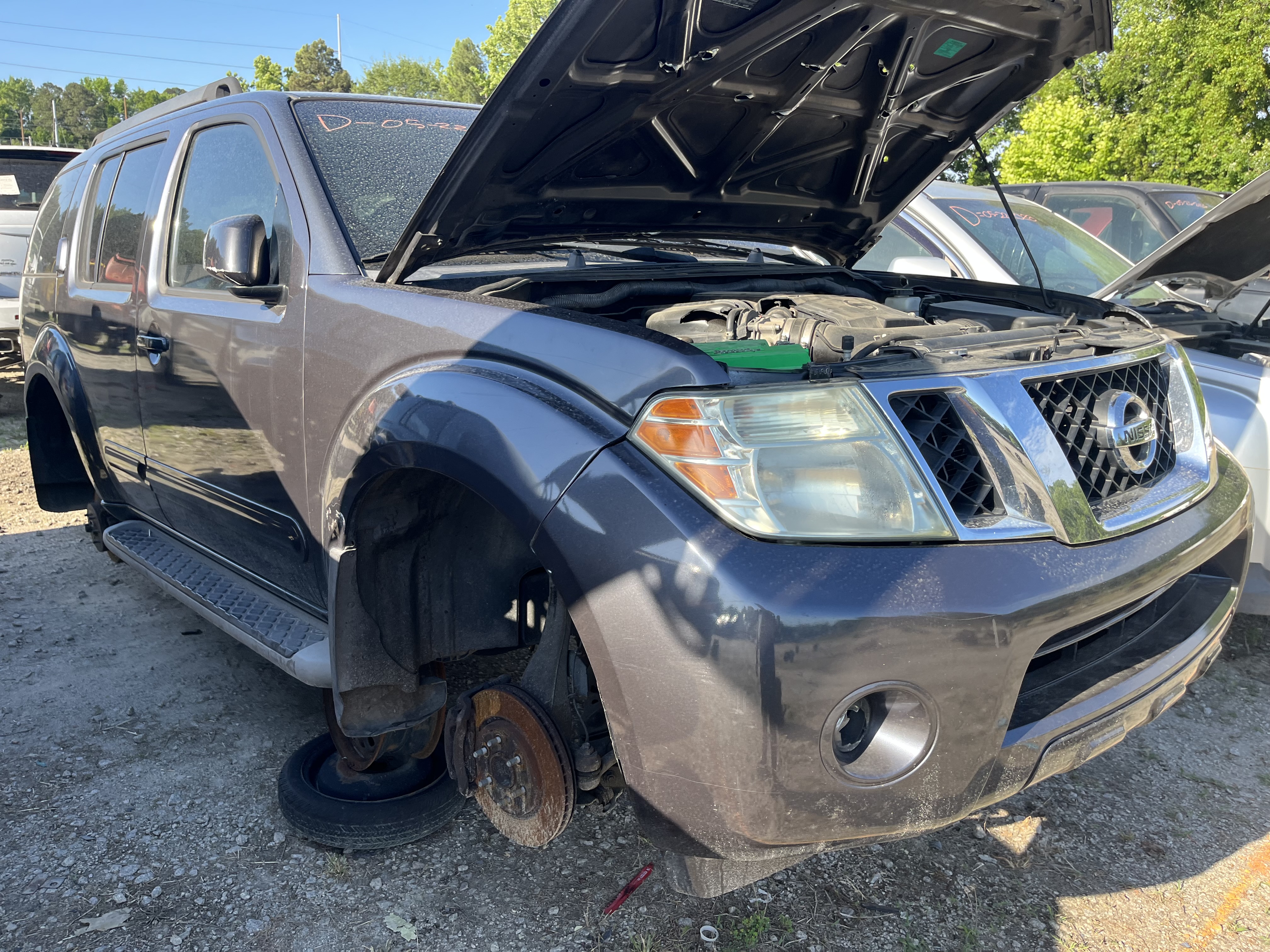 2012 NISSAN Pathfinder