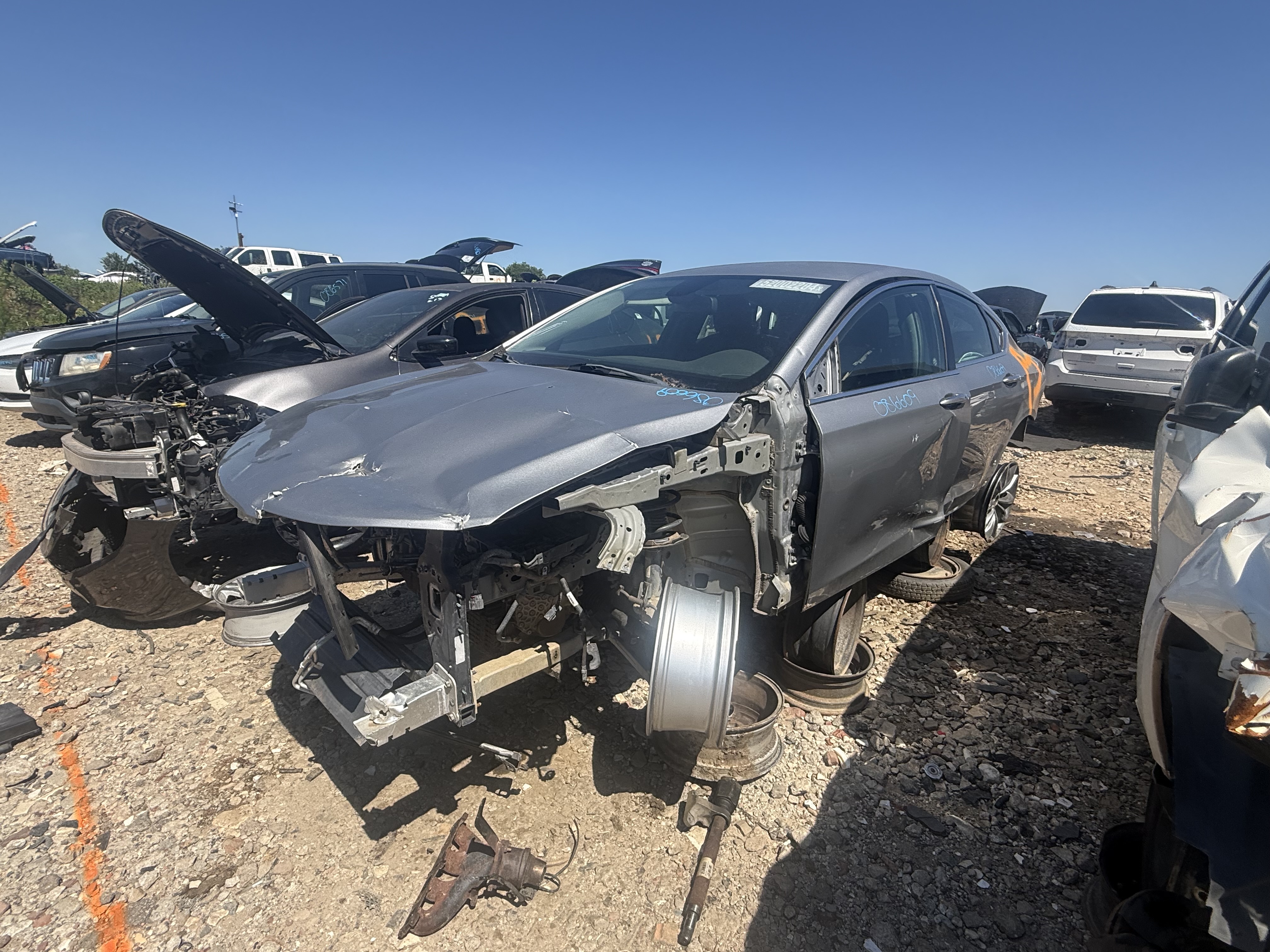 2015 CHRYSLER 200