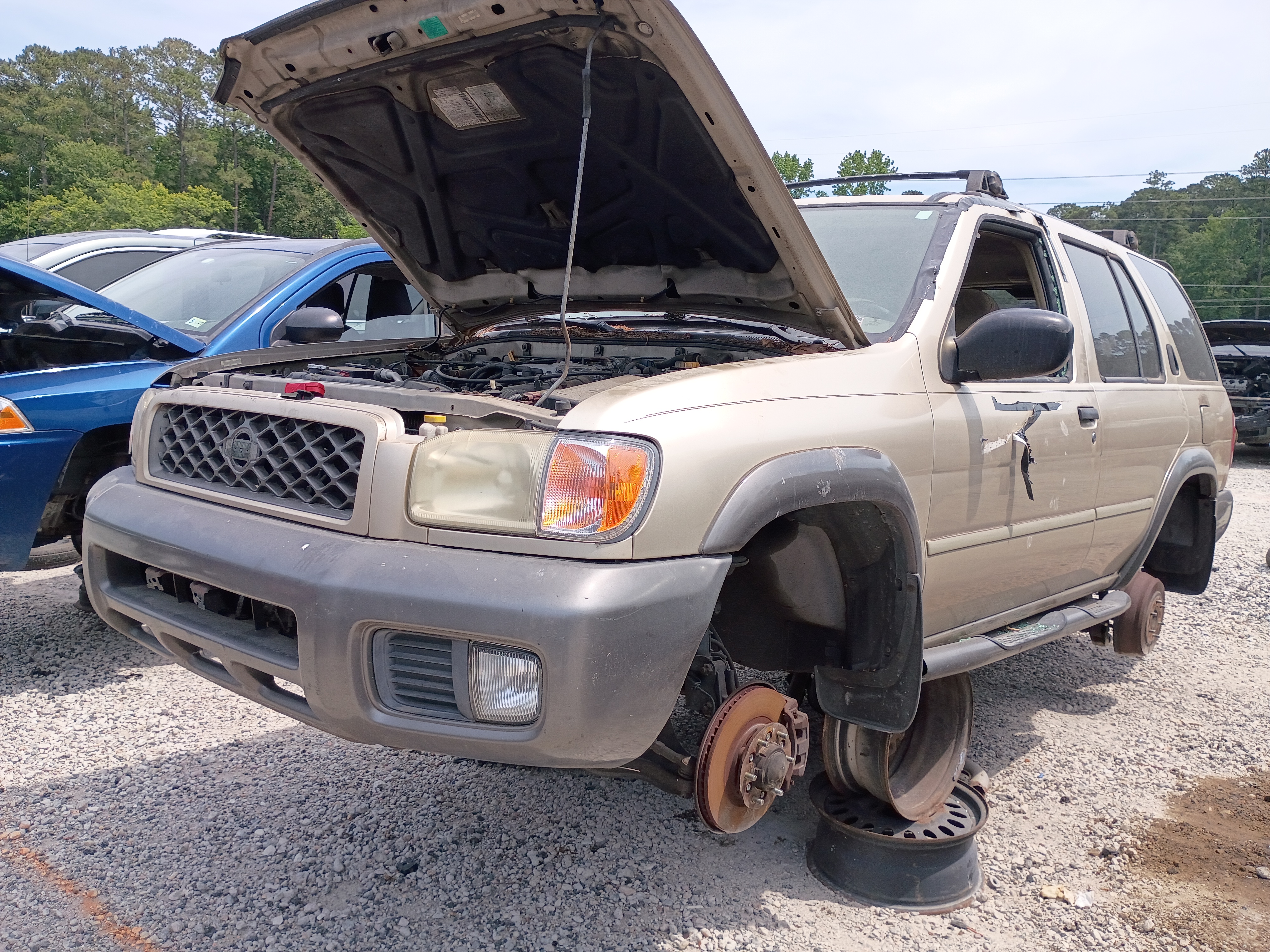 2000 NISSAN Pathfinder