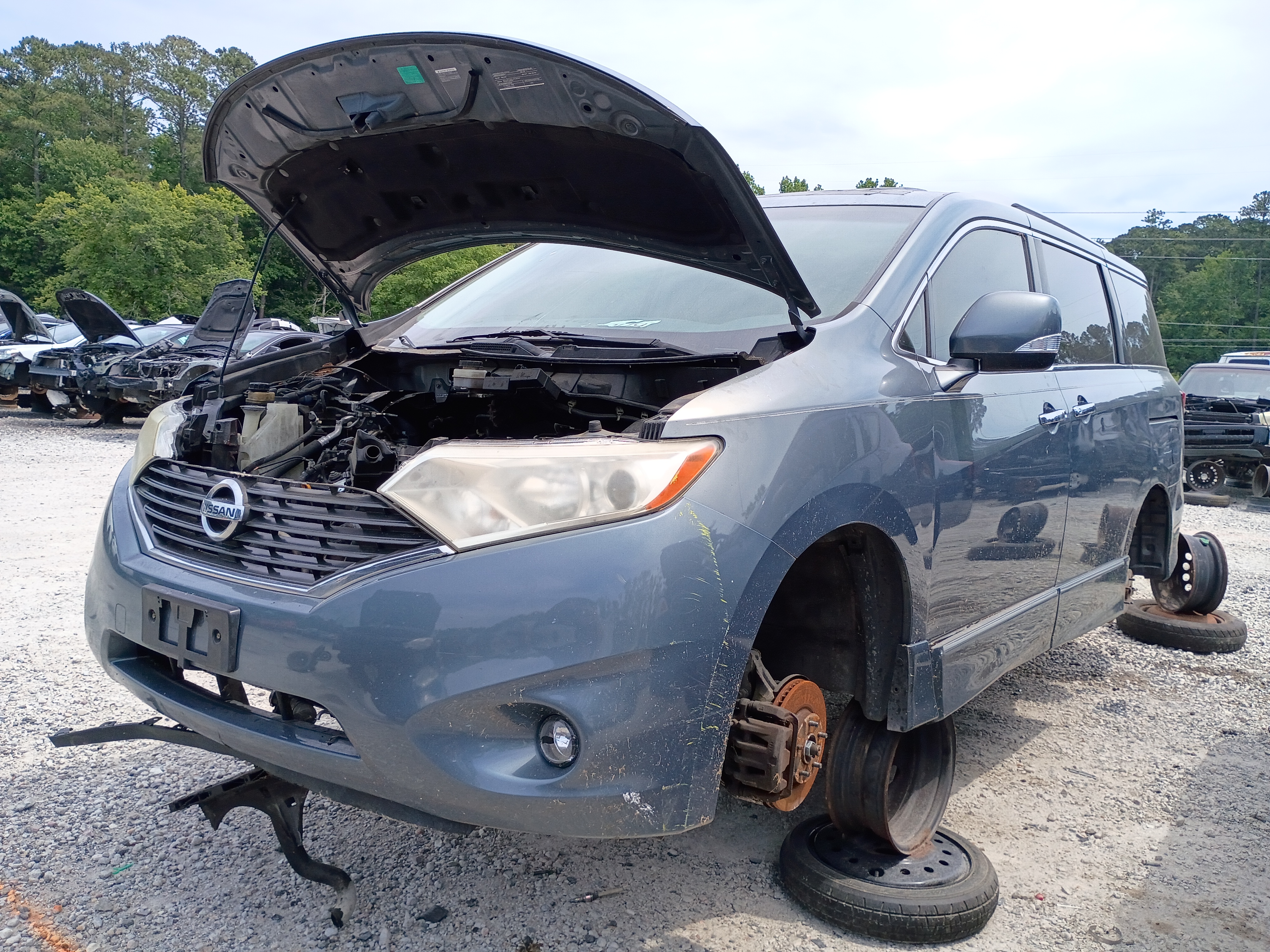 2011 NISSAN Quest