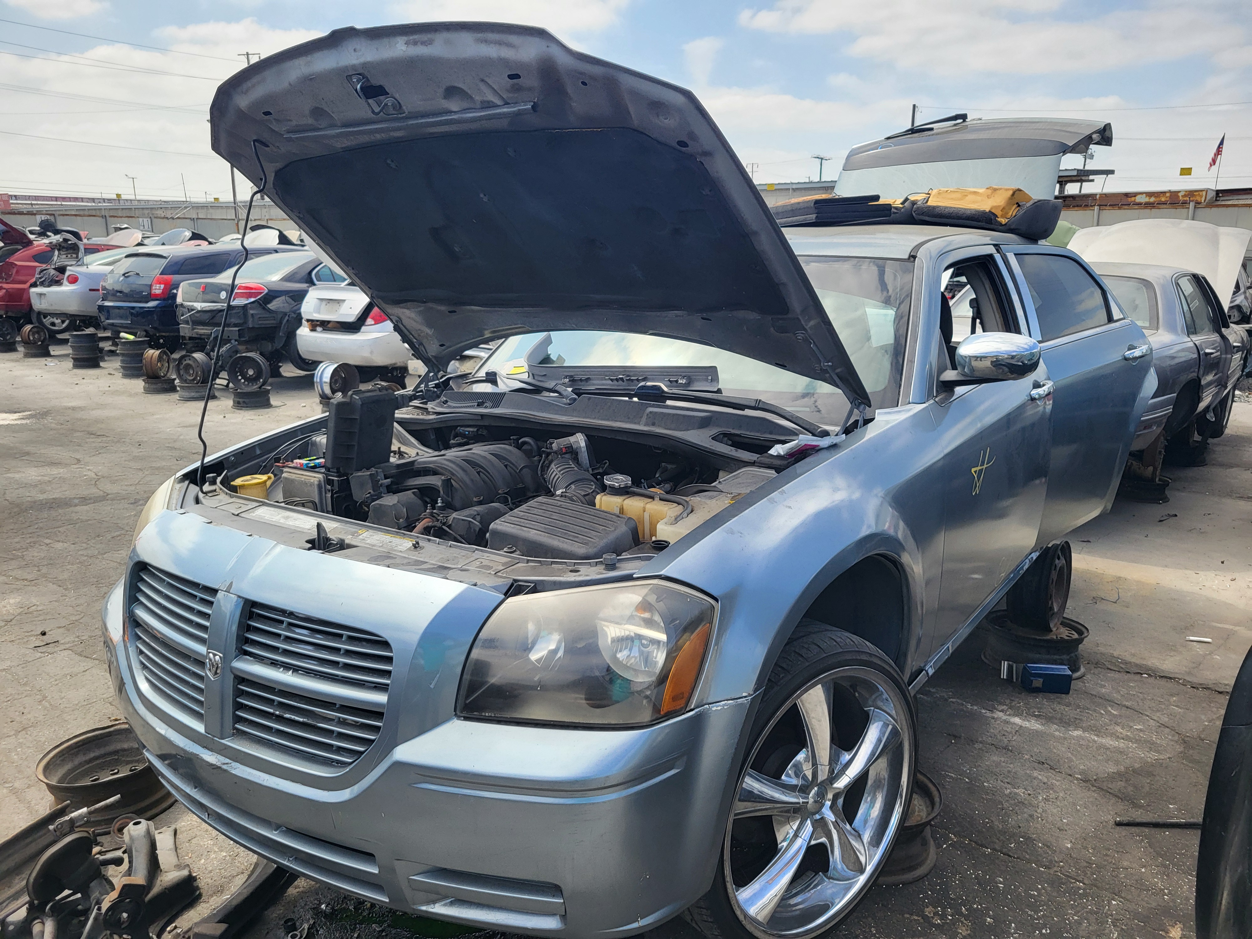 2006 DODGE Magnum