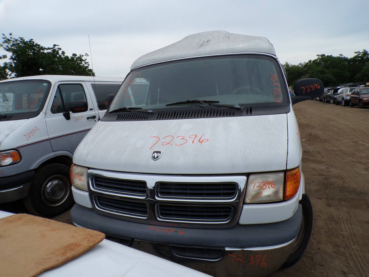 1999 DODGE Ram Van