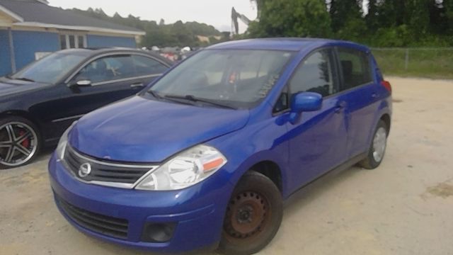 2011 NISSAN Versa