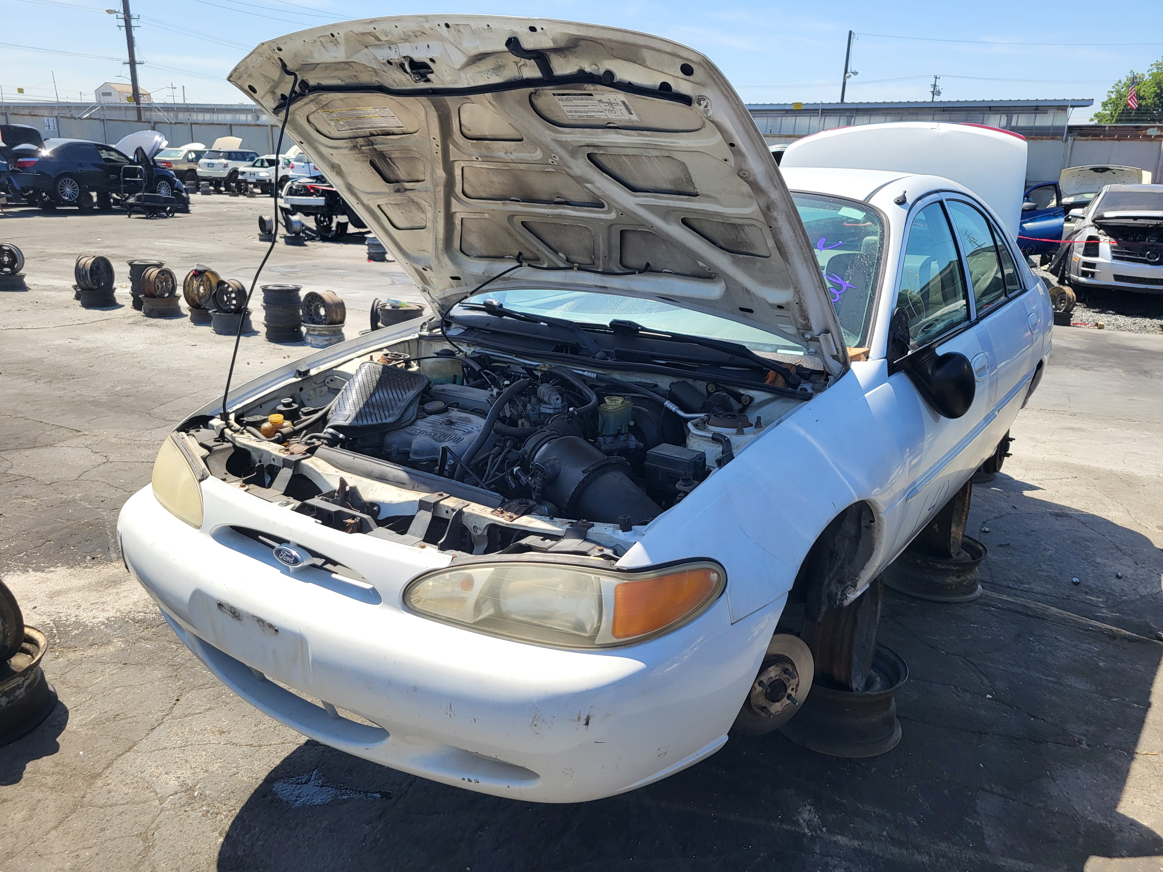 1999 FORD Escort