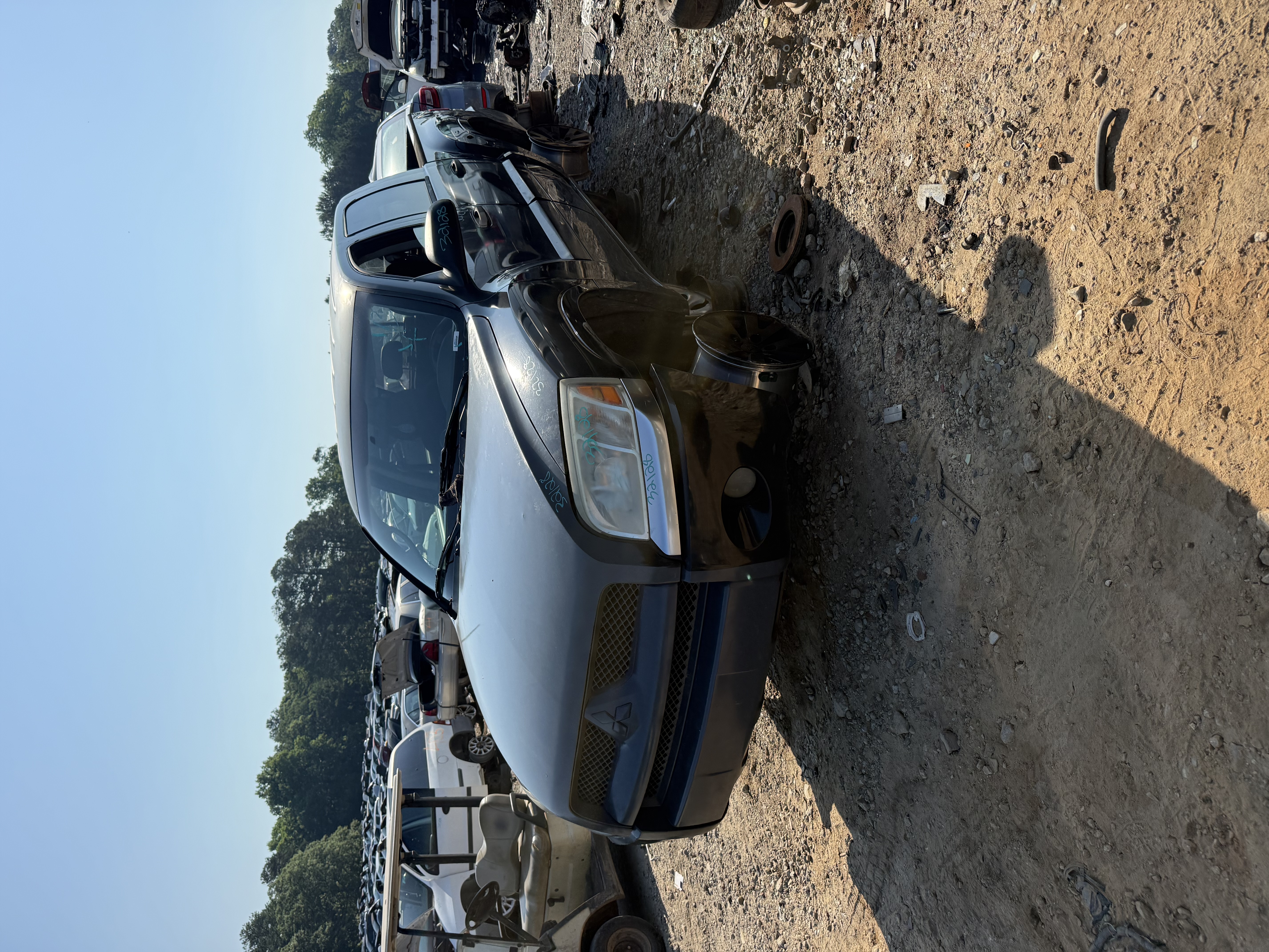 2008 MITSUBISHI Raider