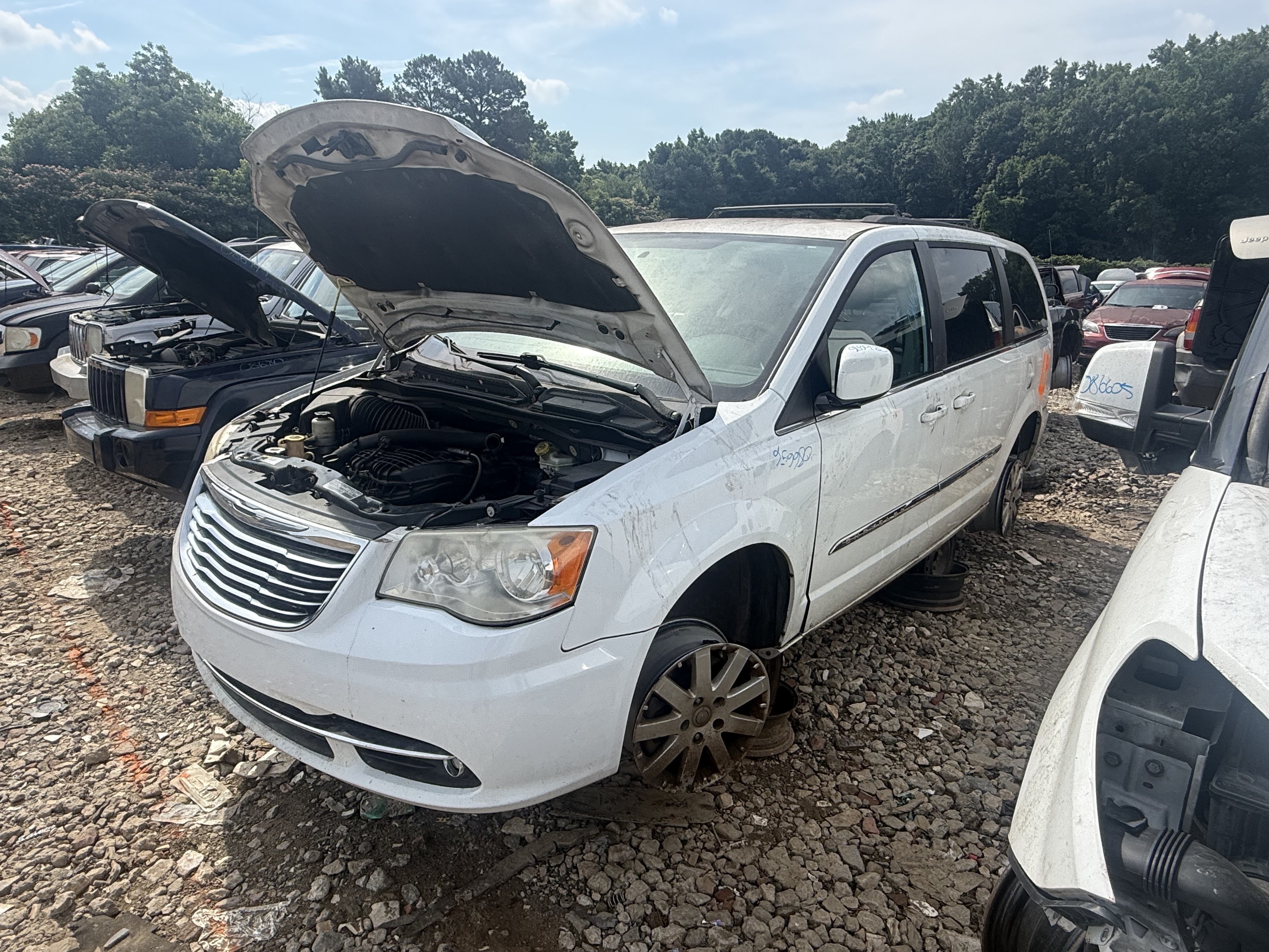 2014 CHRYSLER Town and Country