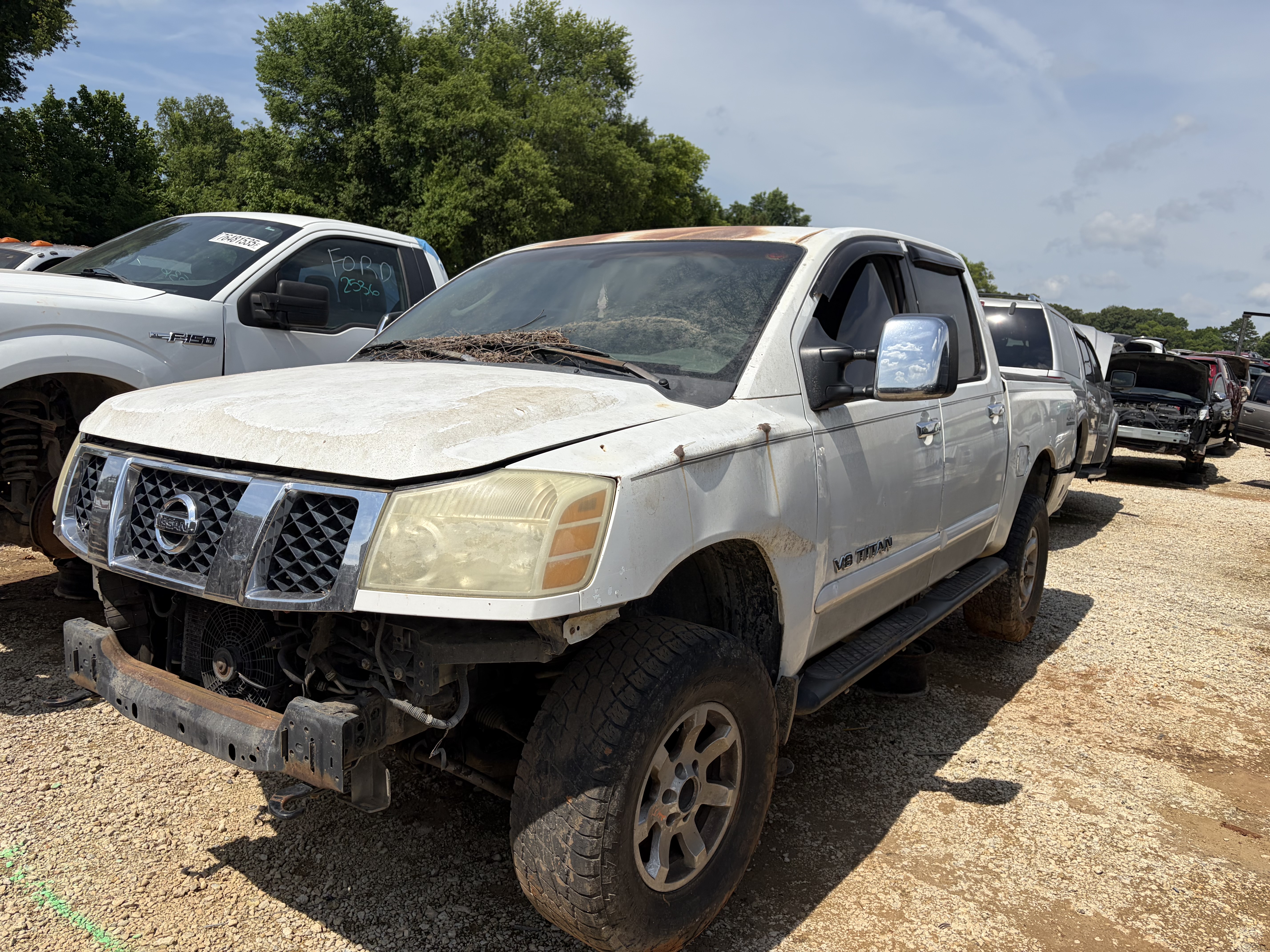 2005 NISSAN Titan