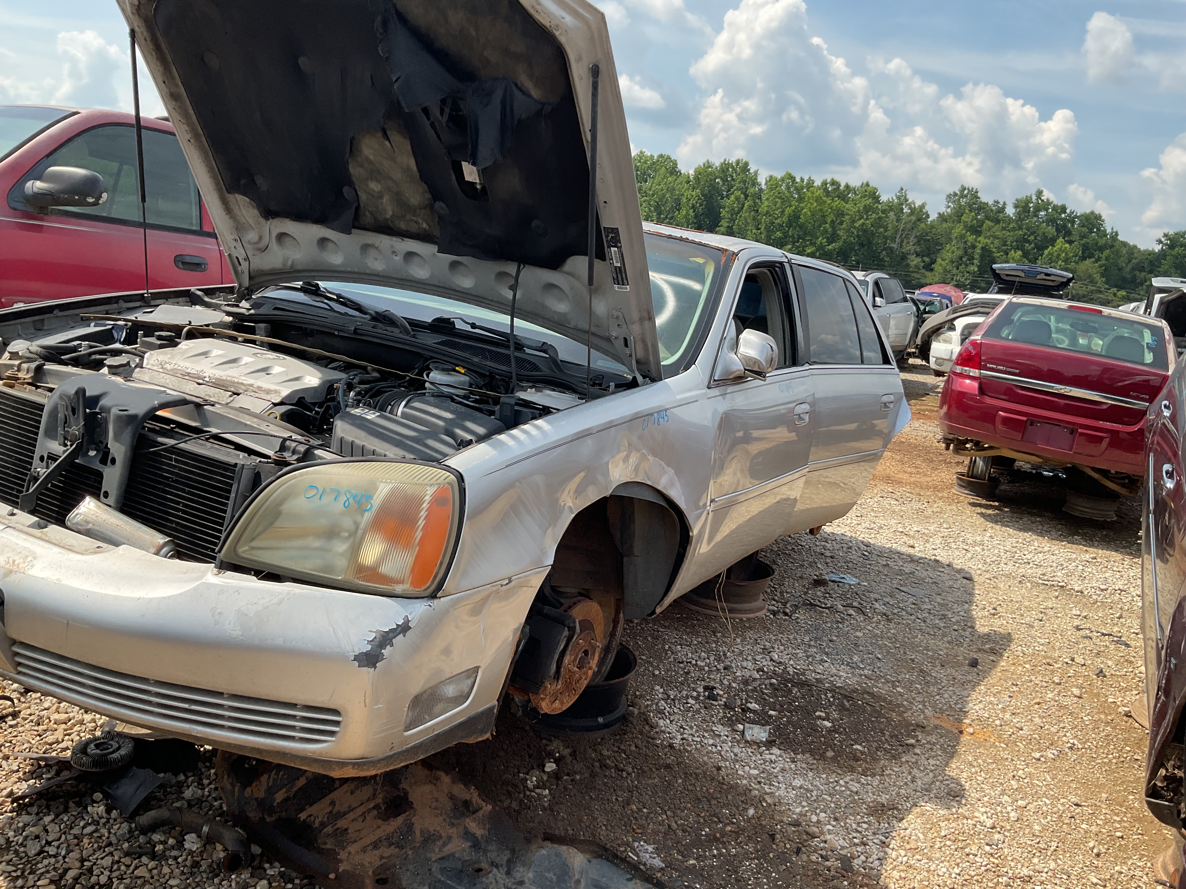 2002 CADILLAC Deville