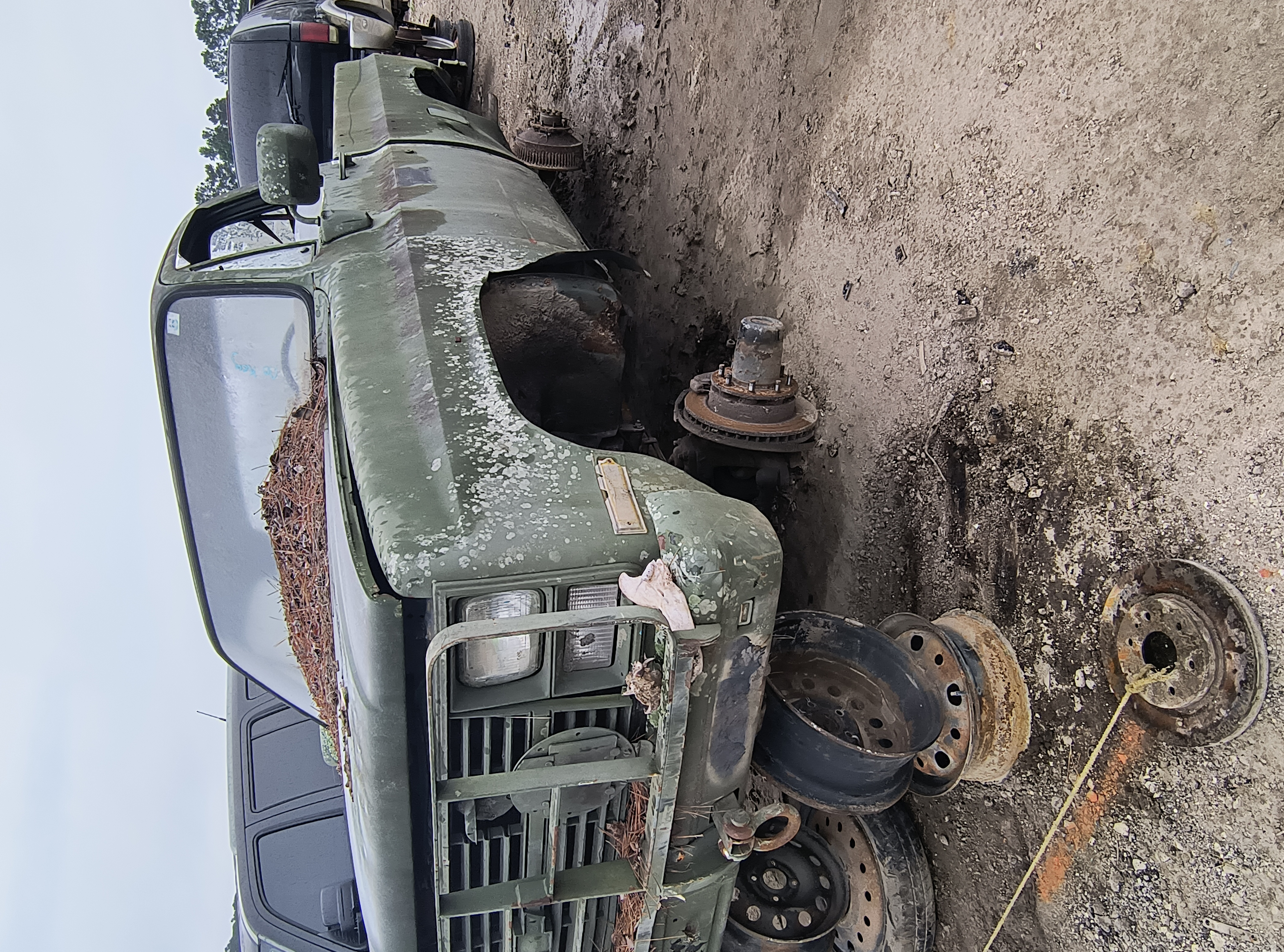 1984 CHEVROLET Military Truck