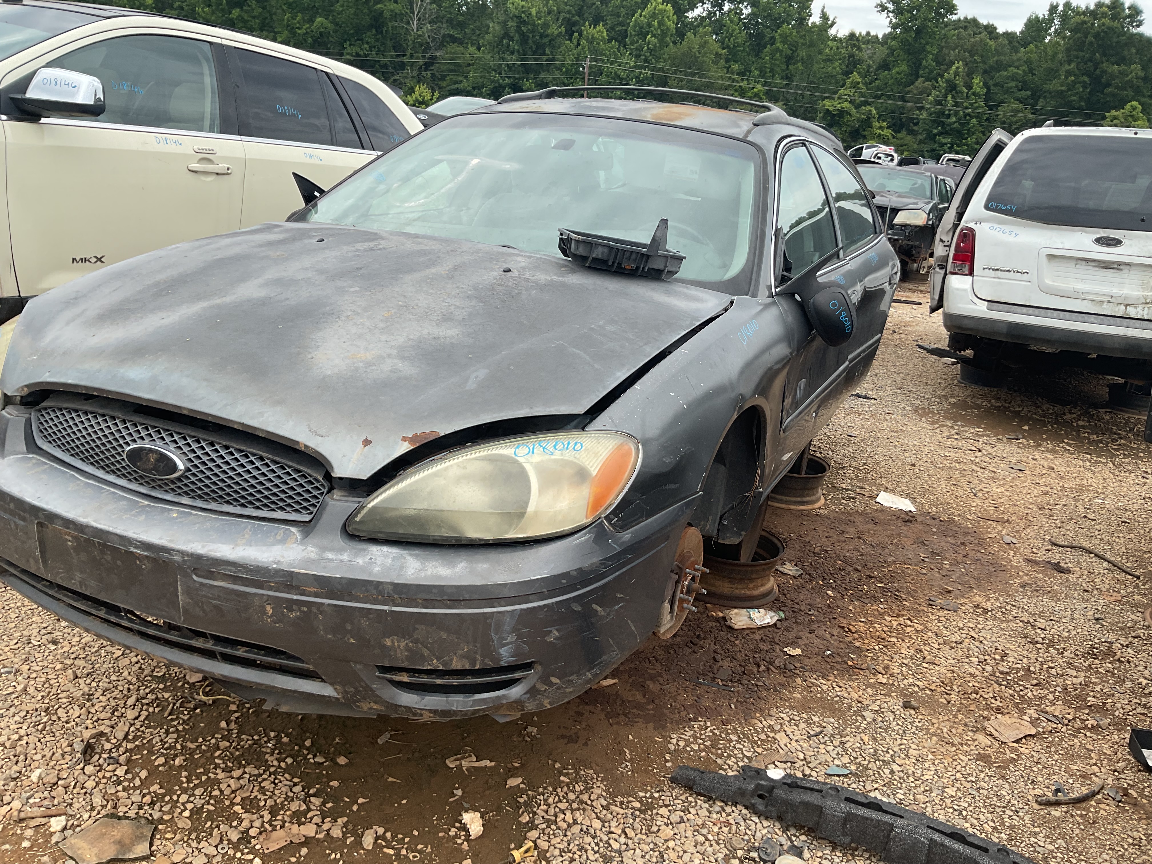2005 FORD Taurus