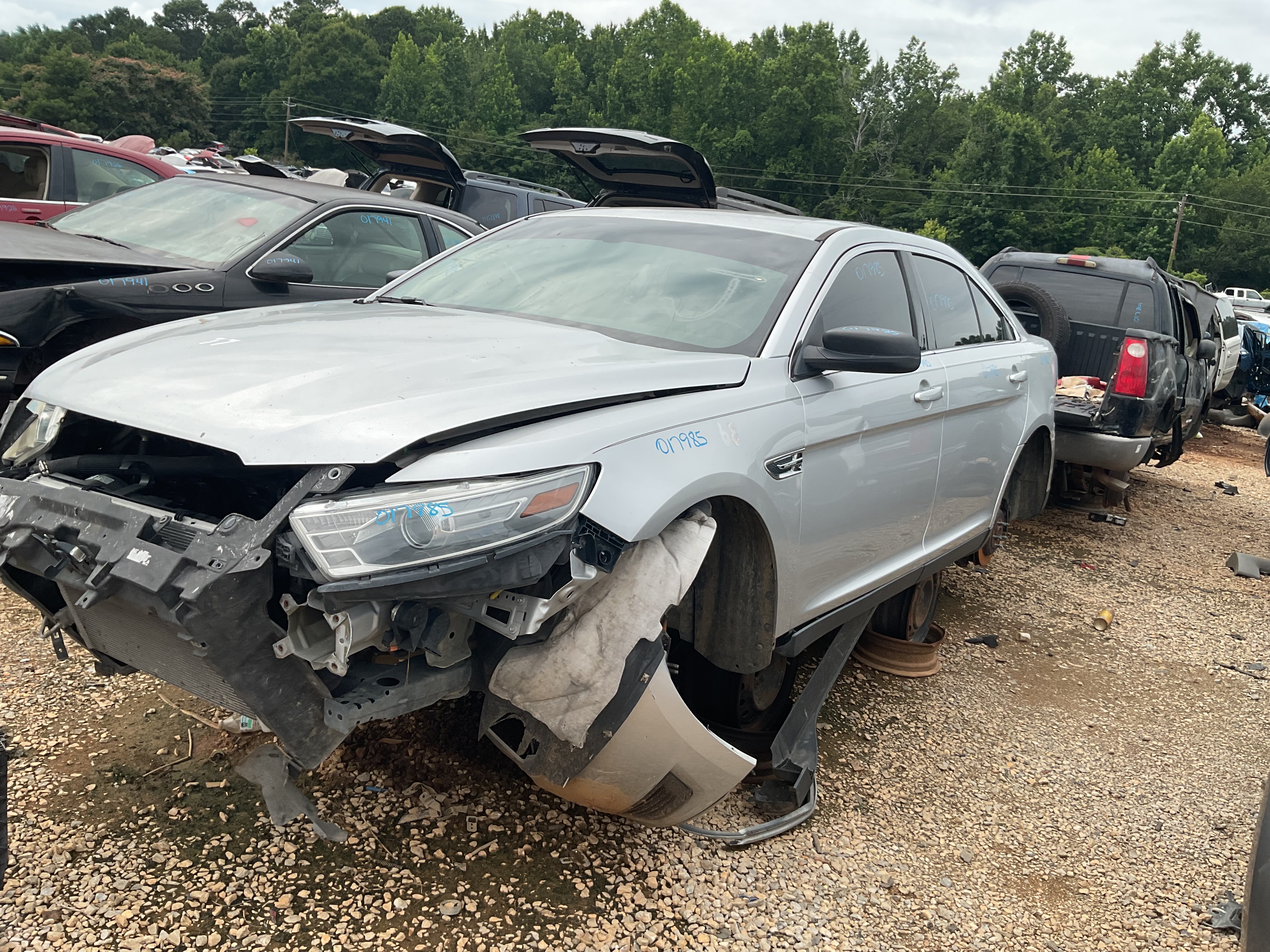 2014 FORD Taurus