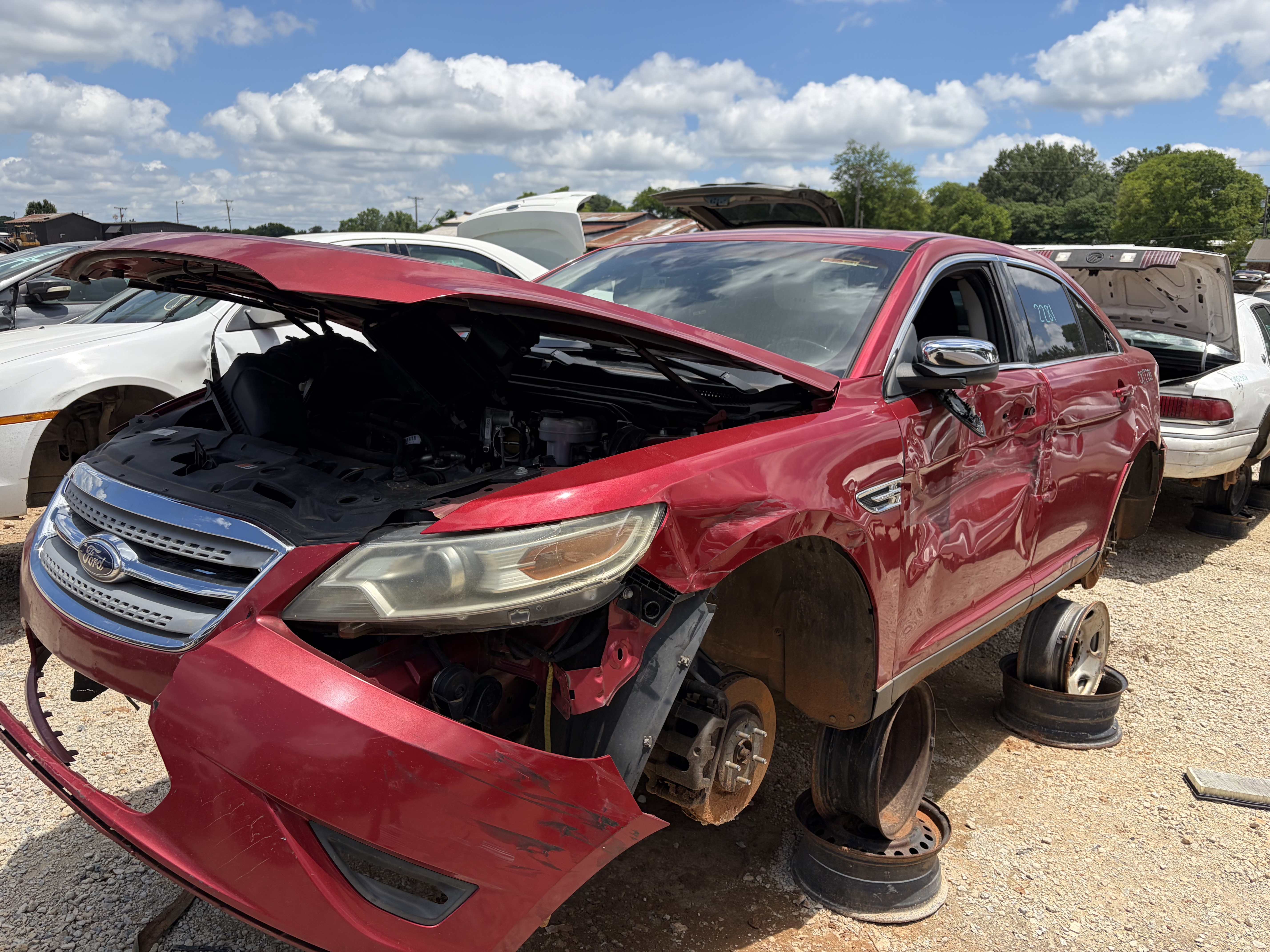 2011 FORD Taurus