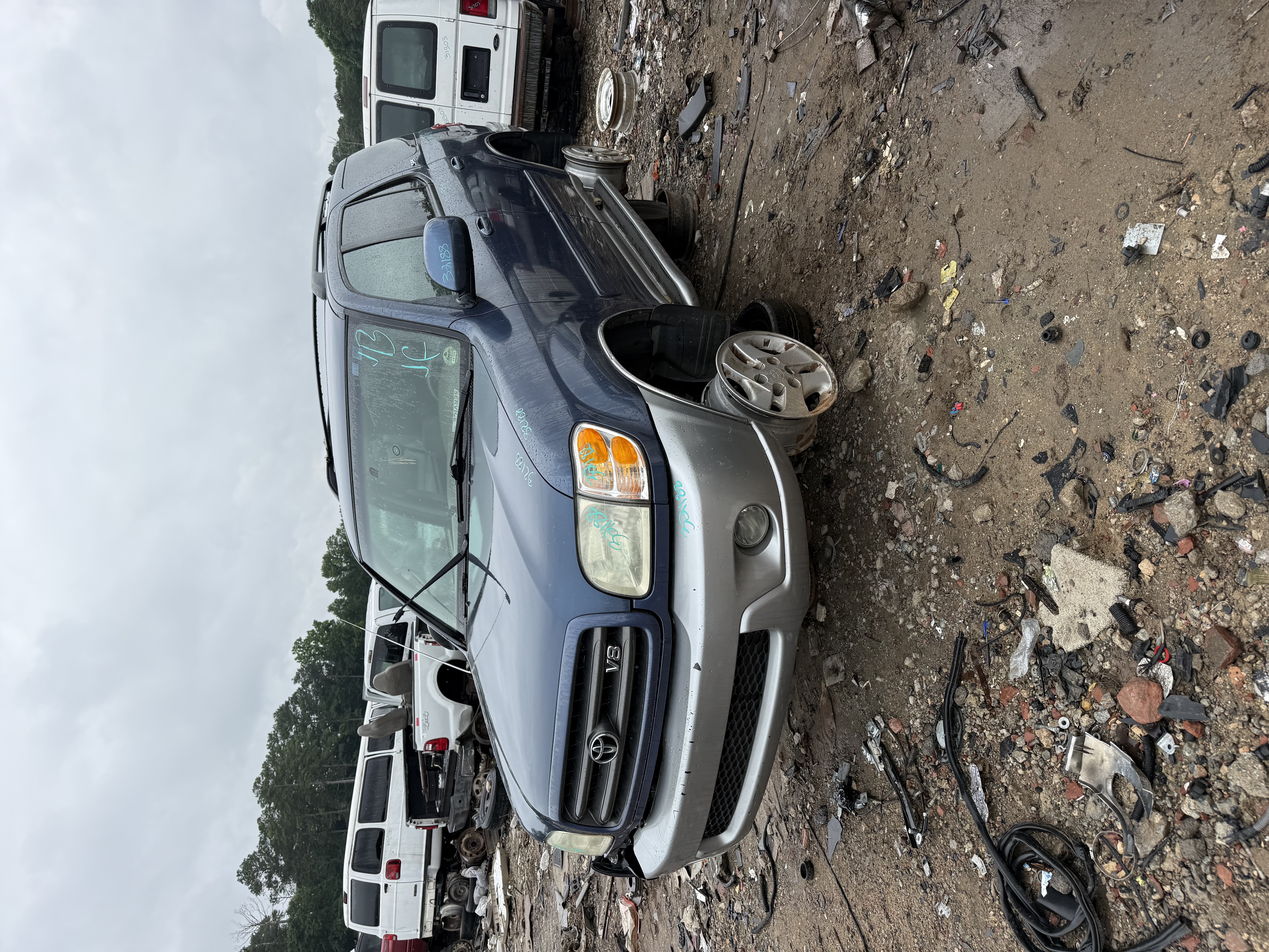 2002 TOYOTA Sequoia