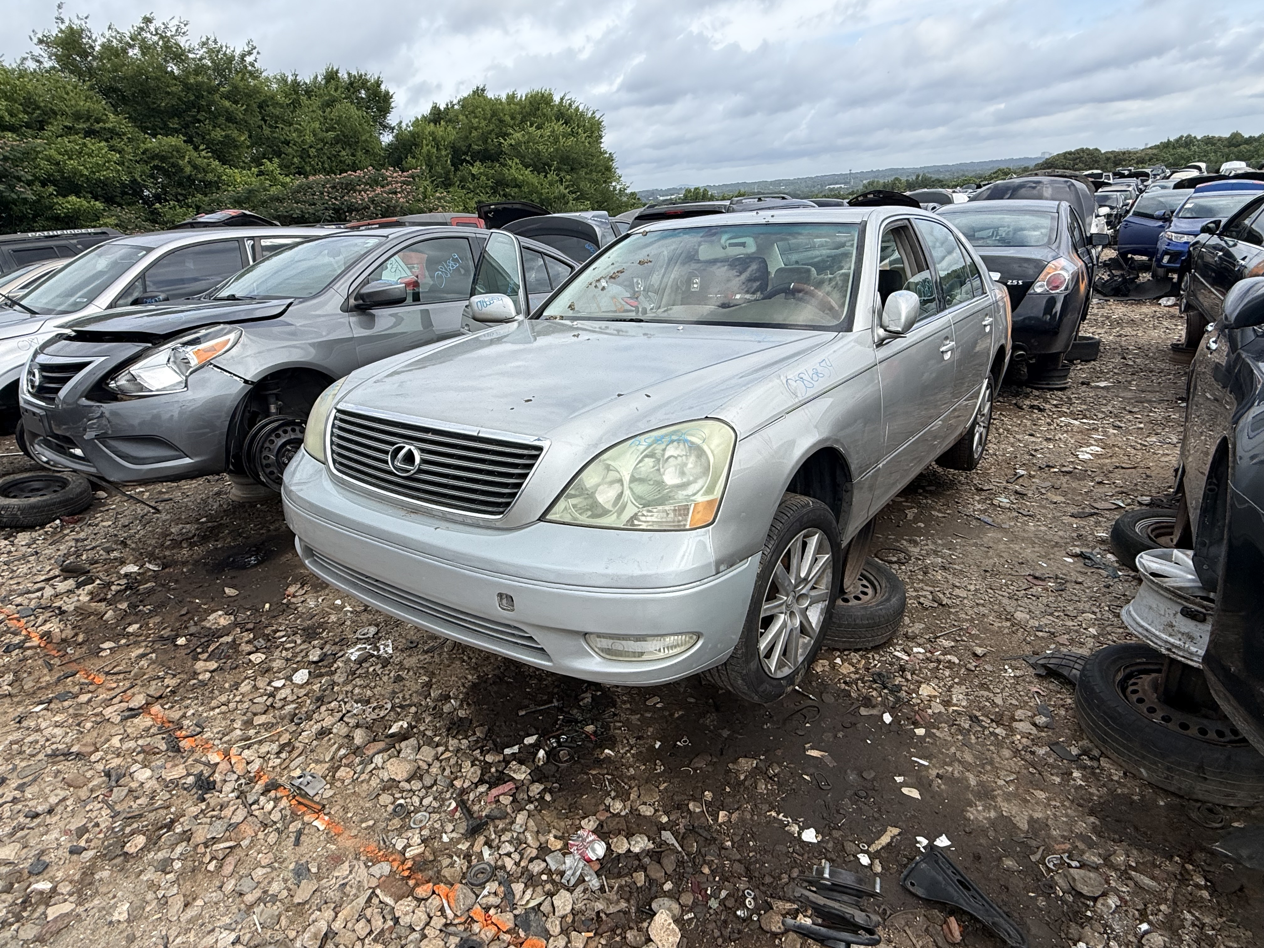 2001 LEXUS LS