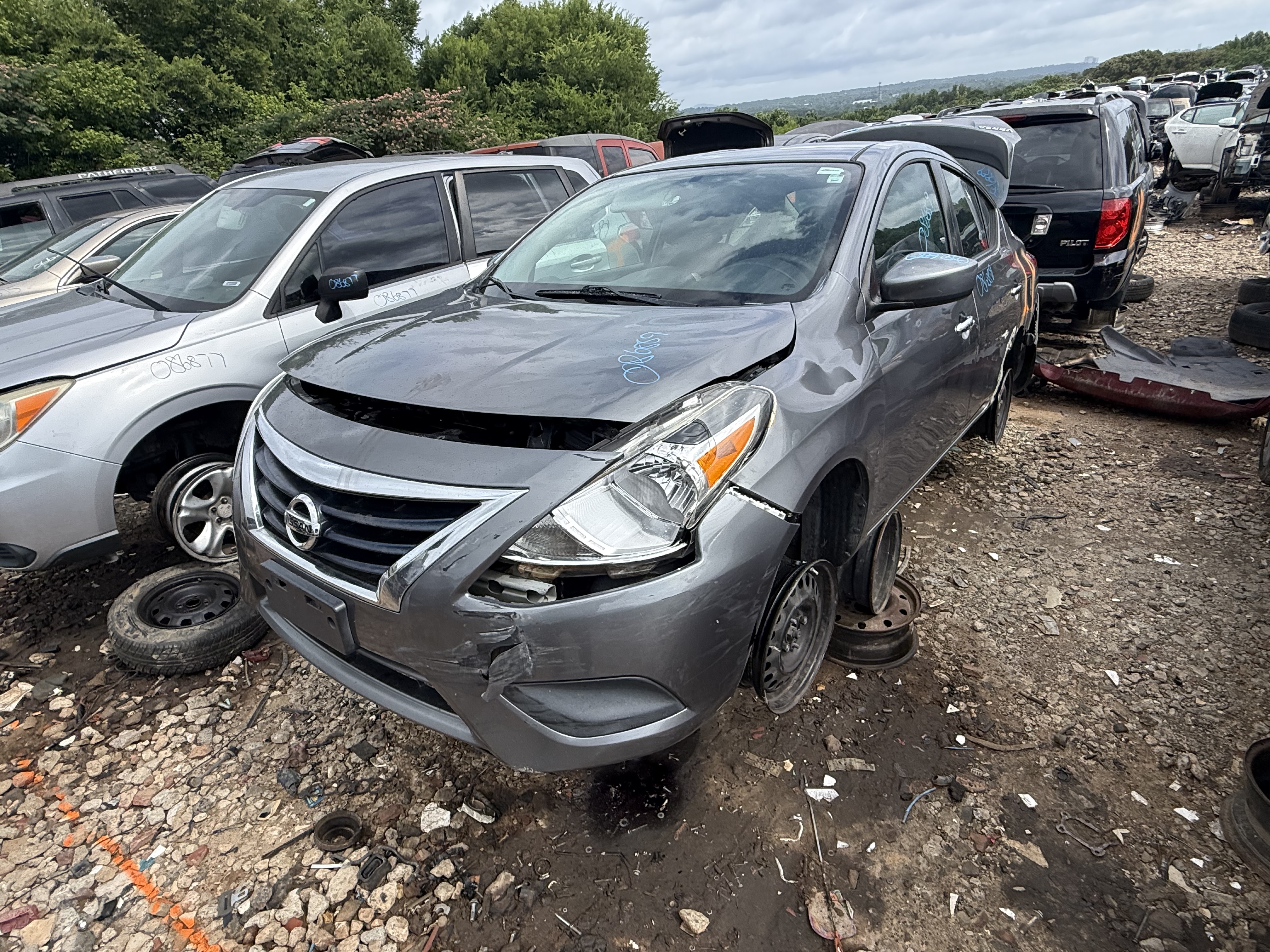 2016 NISSAN Versa