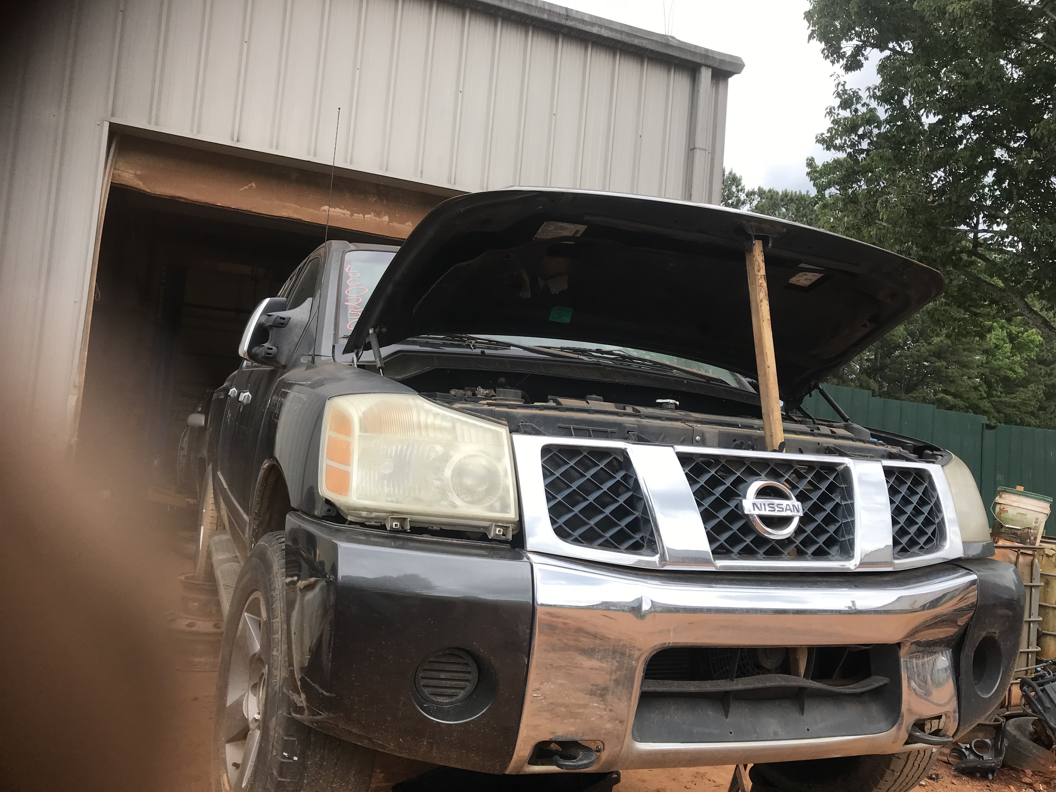 2005 NISSAN Titan