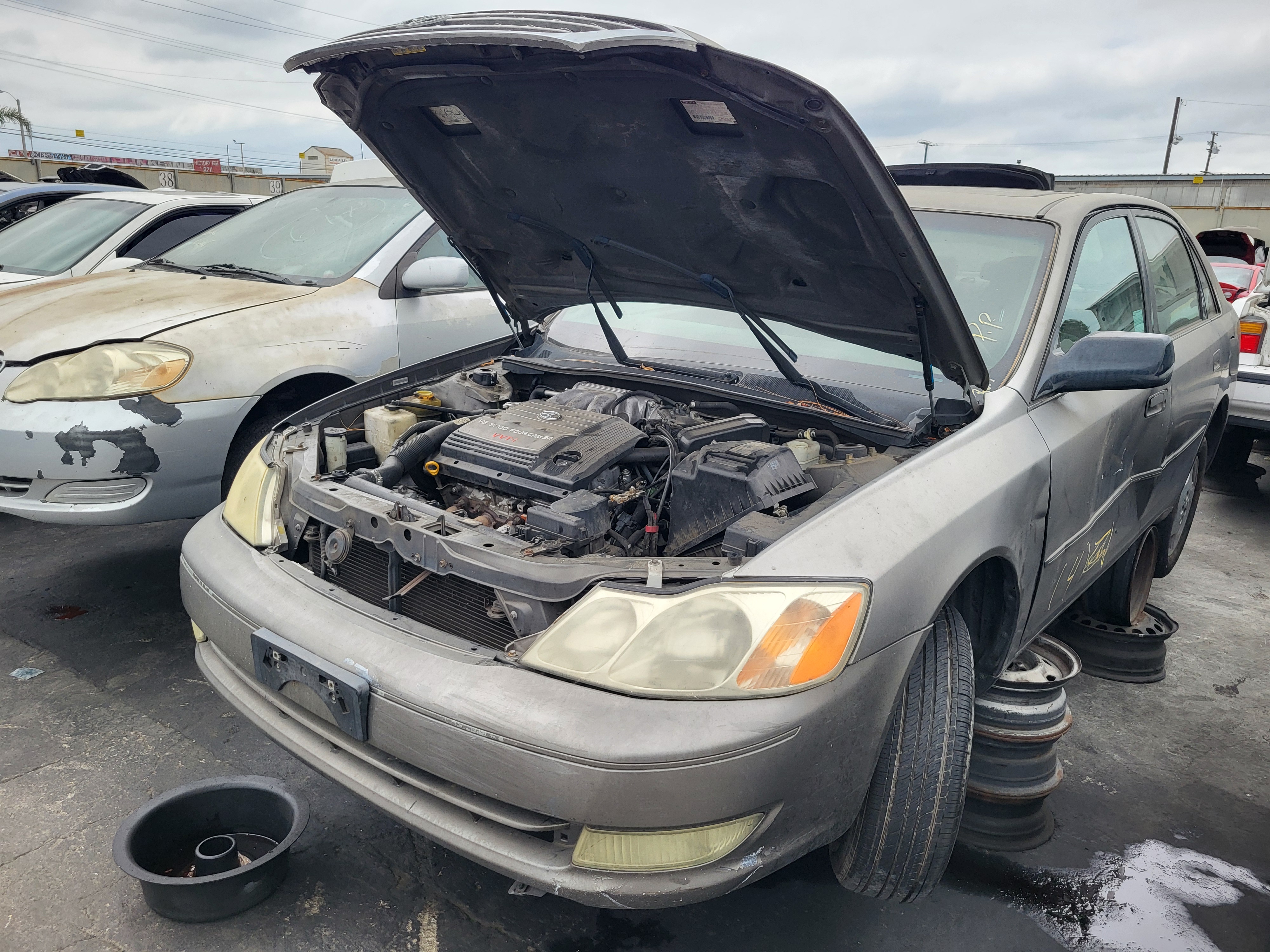 2003 TOYOTA Avalon