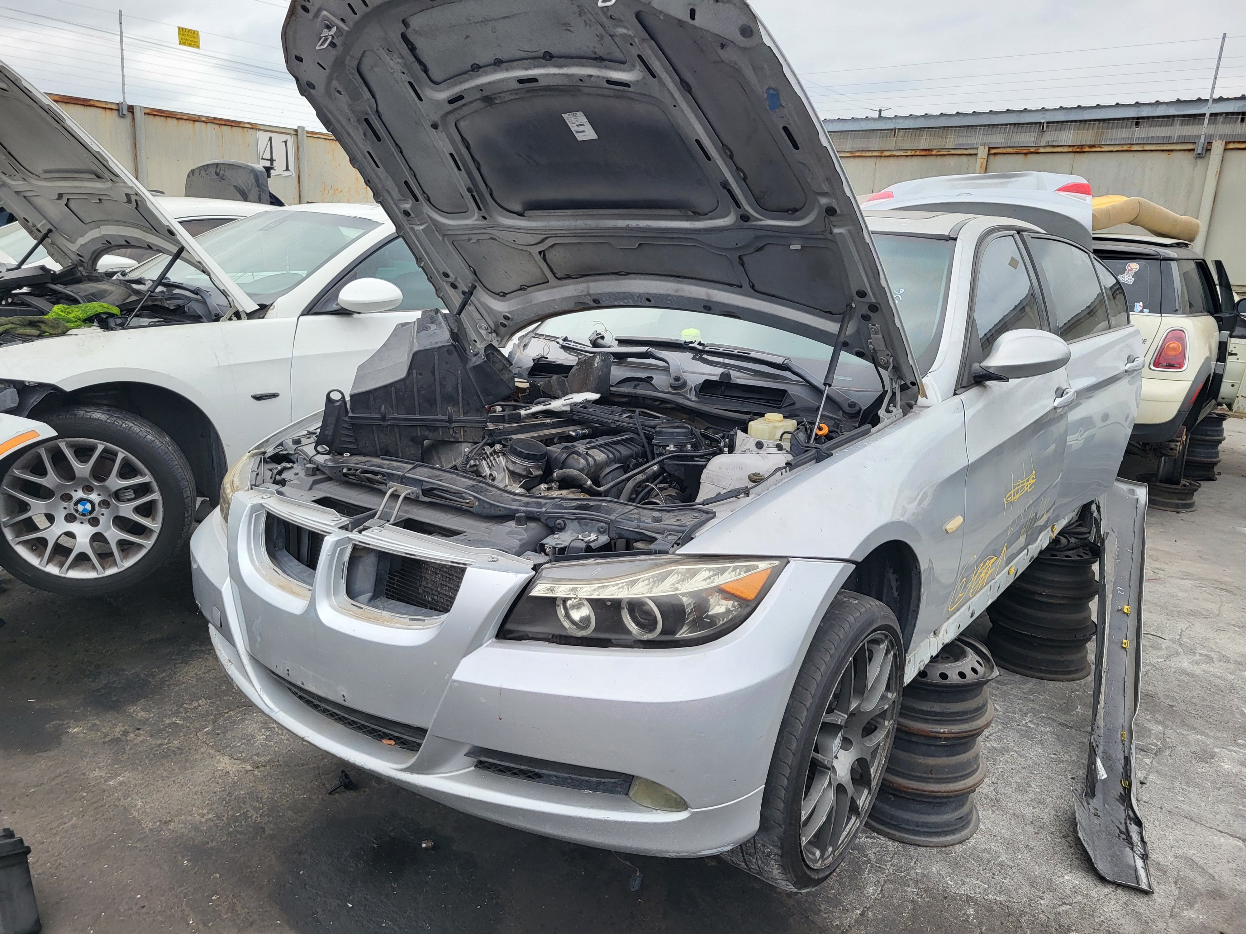 2006 BMW 325i