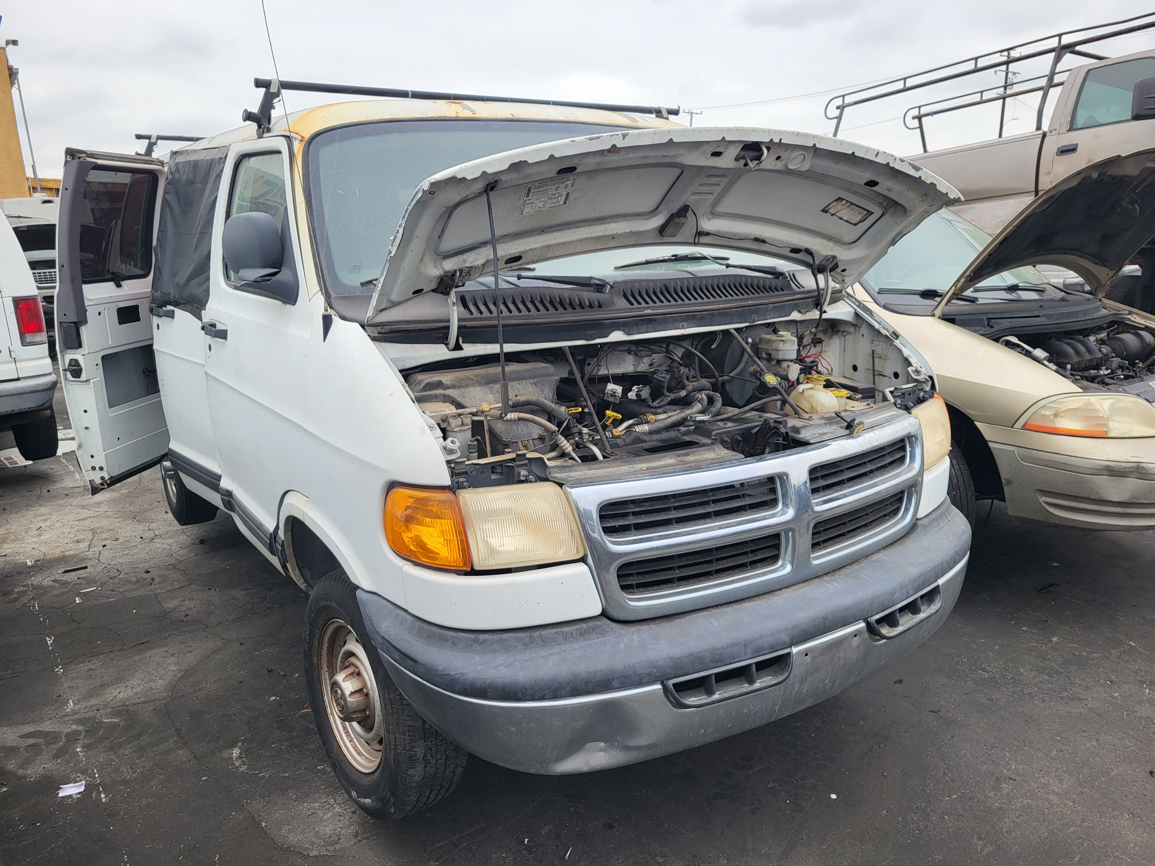 1999 DODGE Ram Wagon