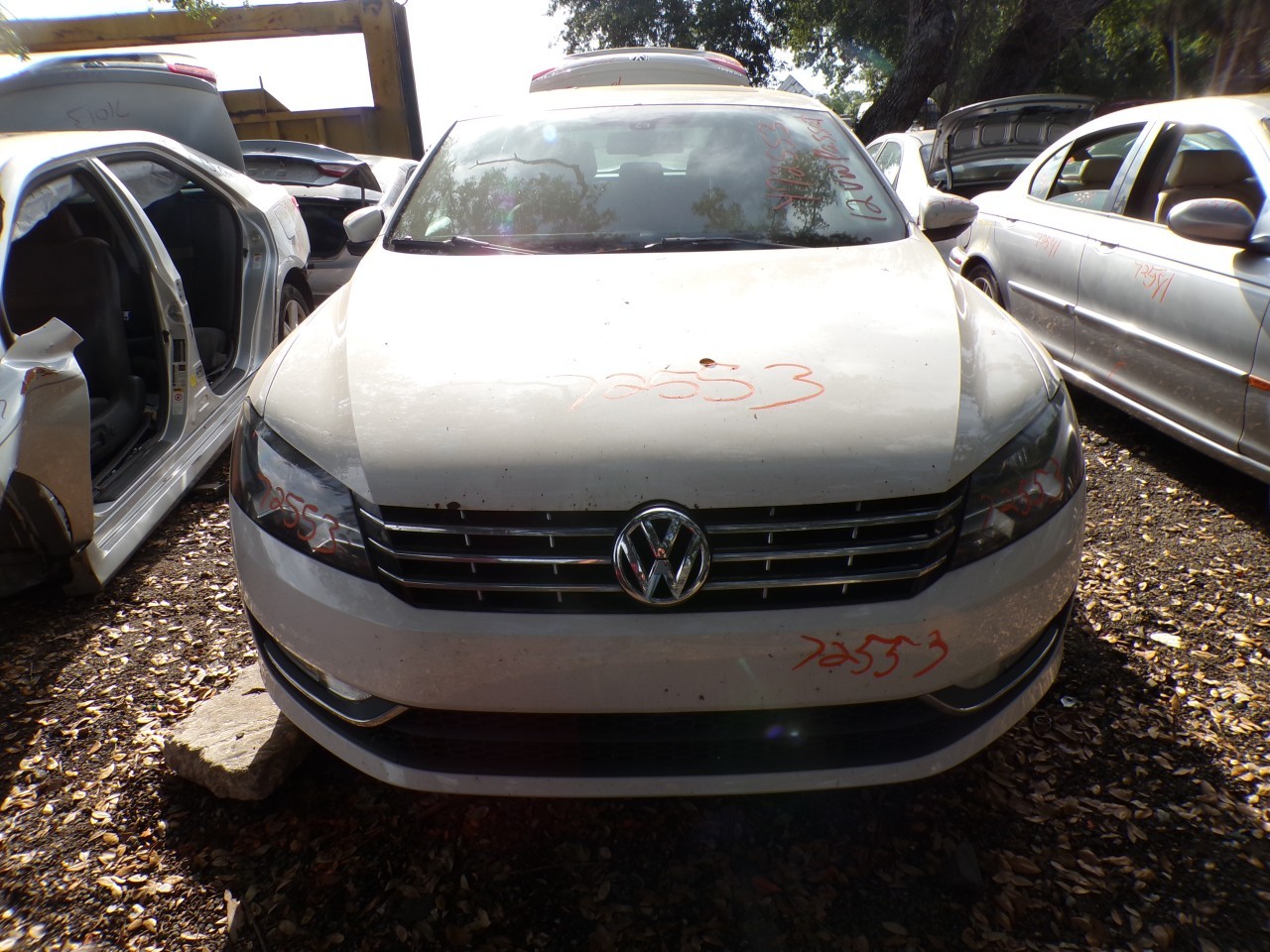 2012 VOLKSWAGEN Passat