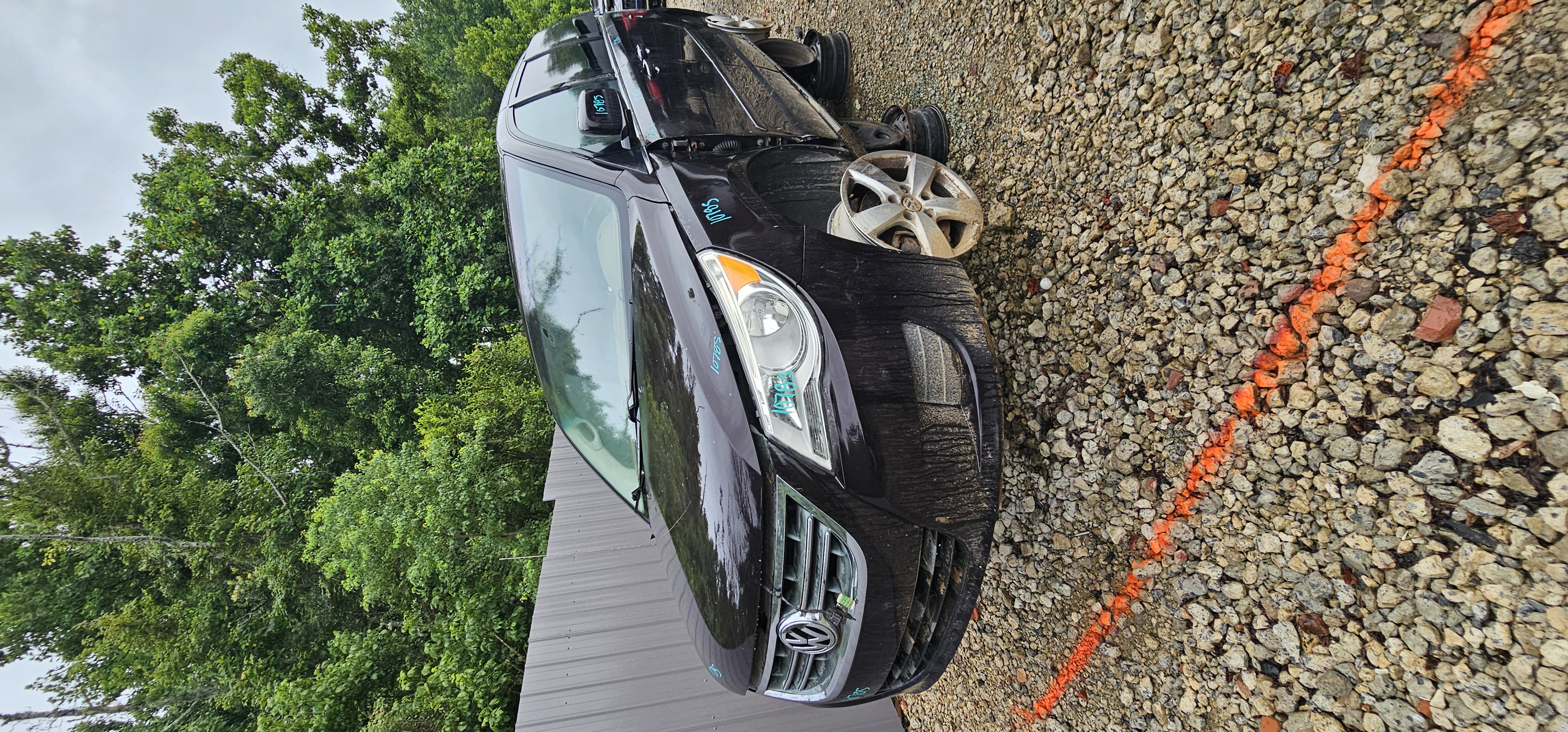 2010 VOLKSWAGEN Routan