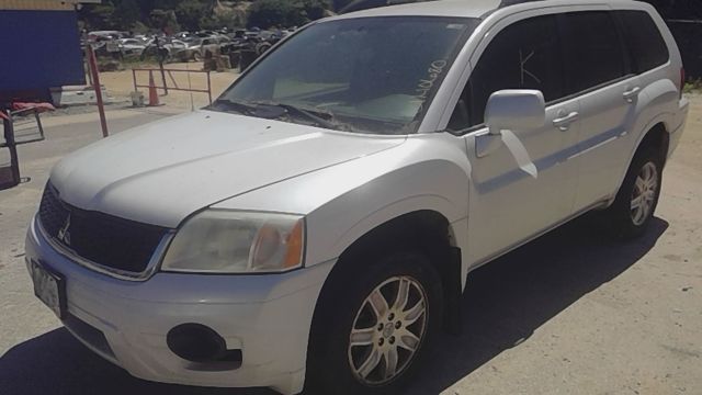 2011 MITSUBISHI Endeavor