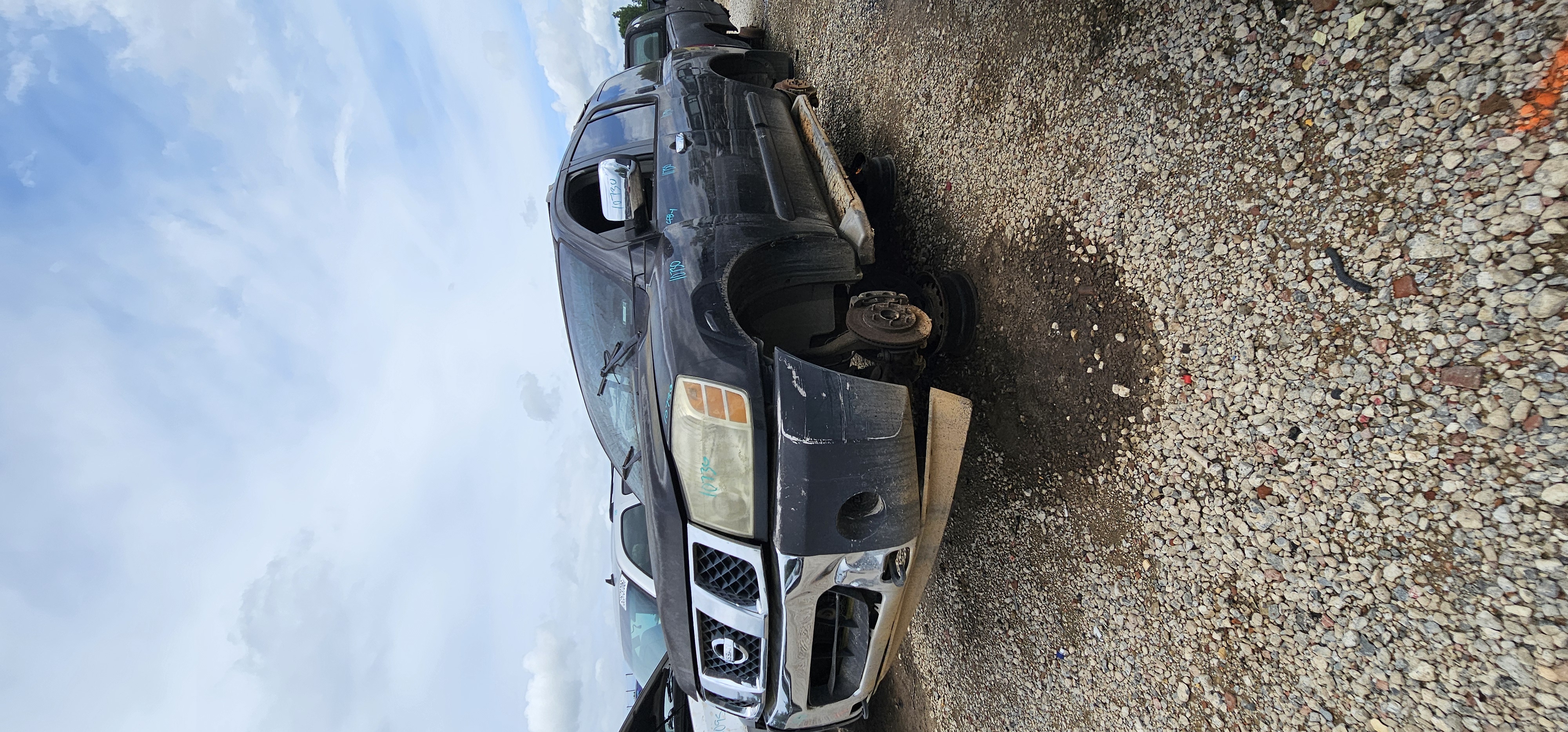 2004 NISSAN Armada