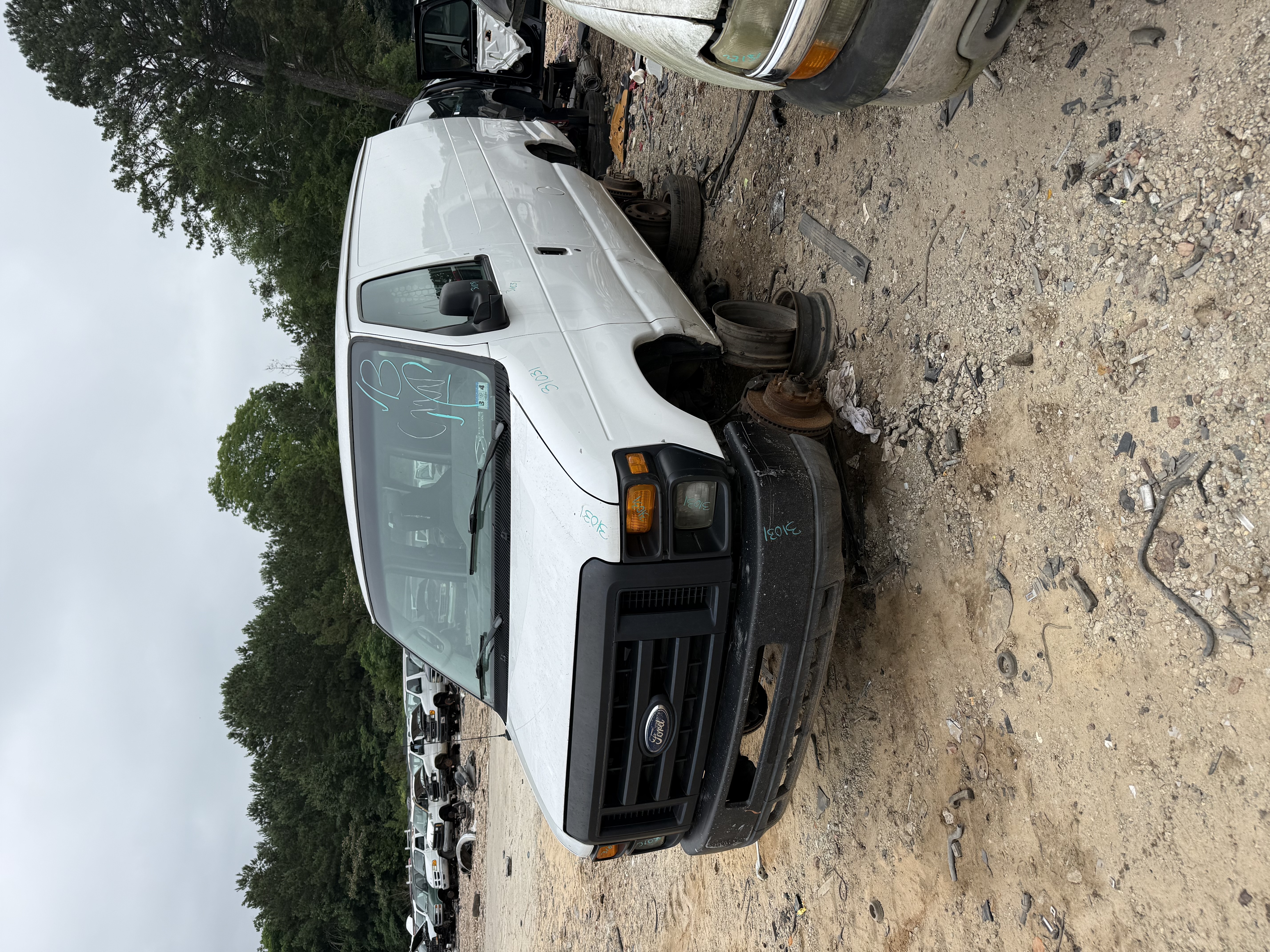 2011 FORD E-350