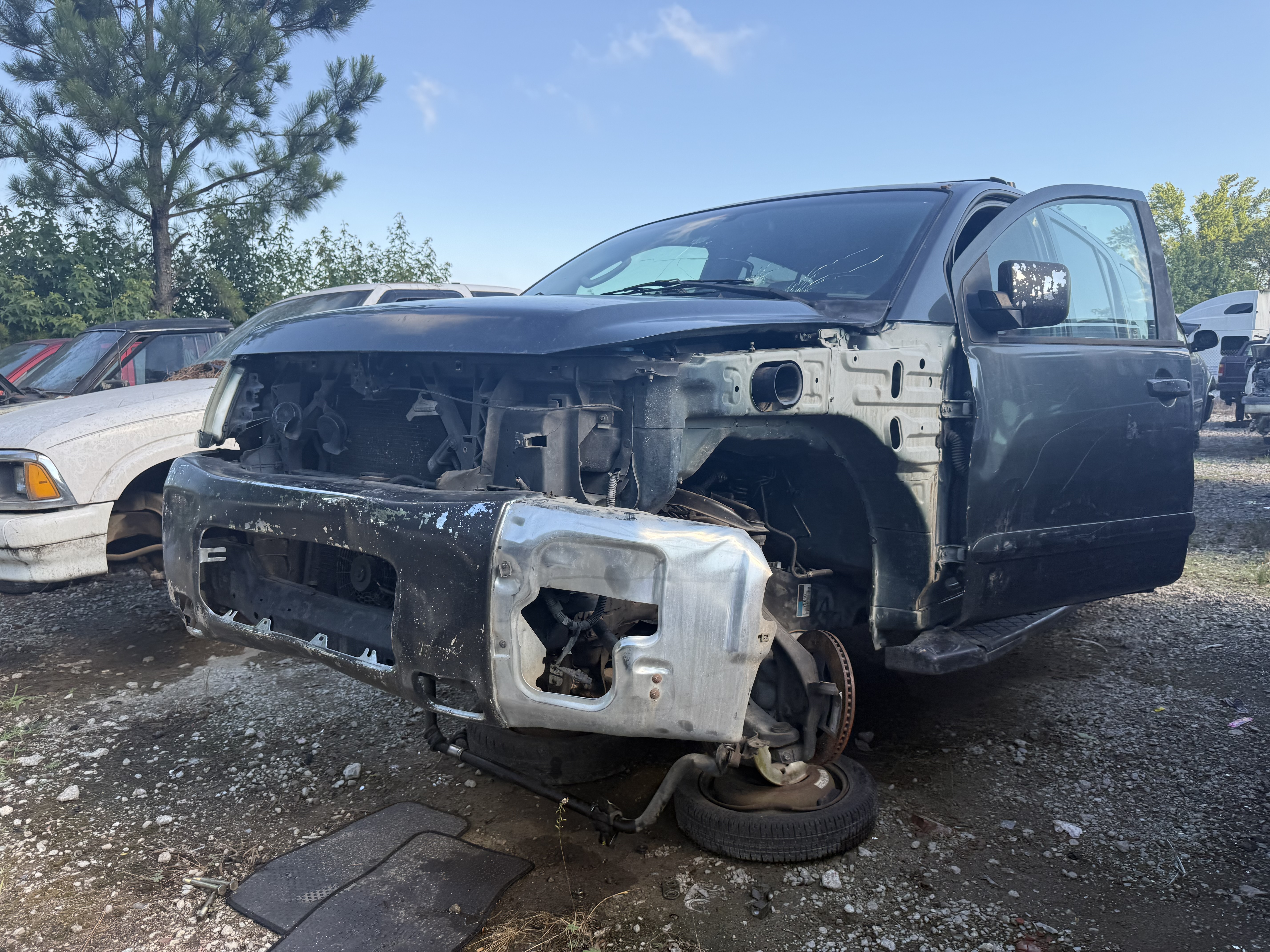 2004 NISSAN Armada