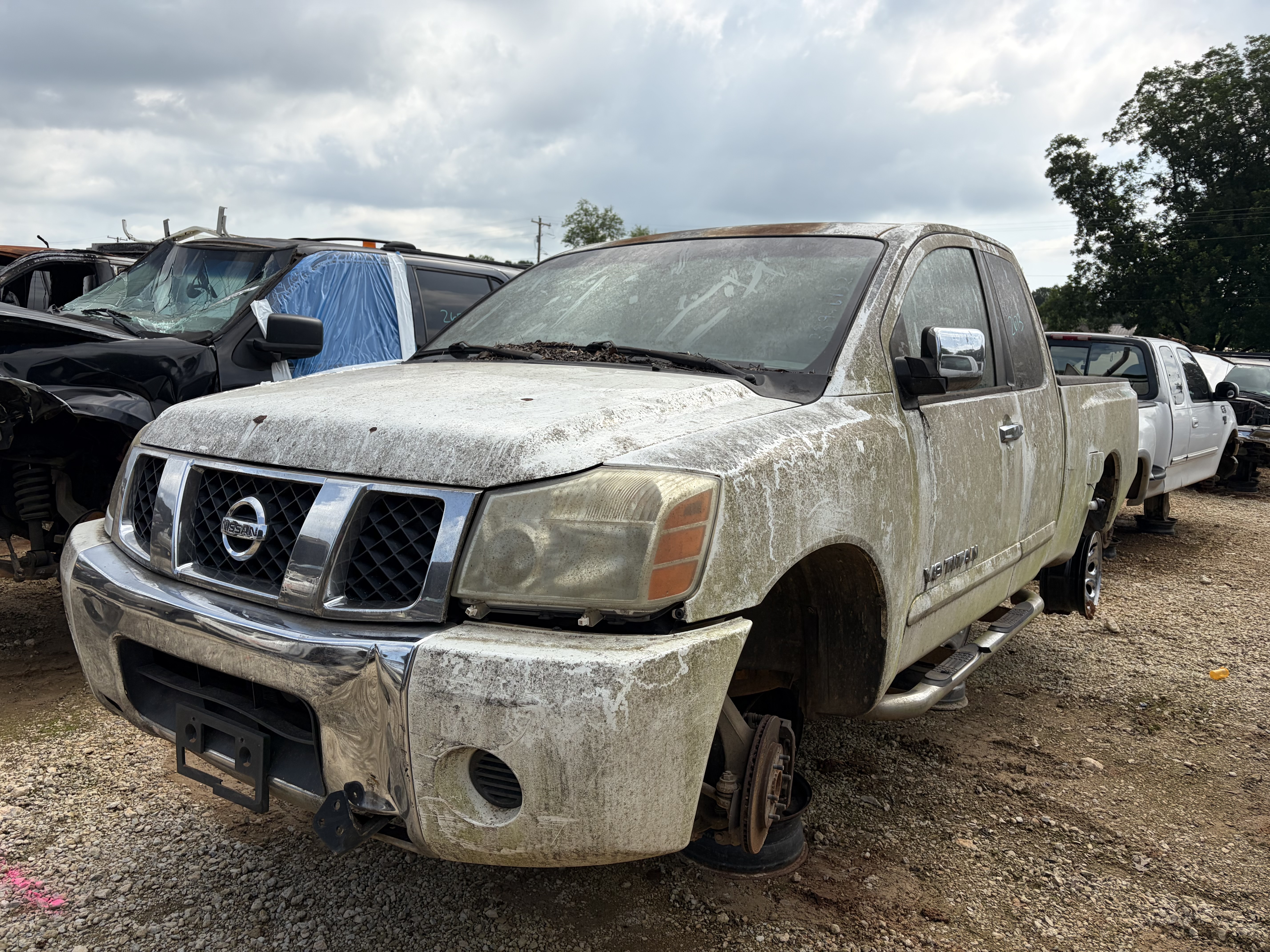 2005 NISSAN Titan