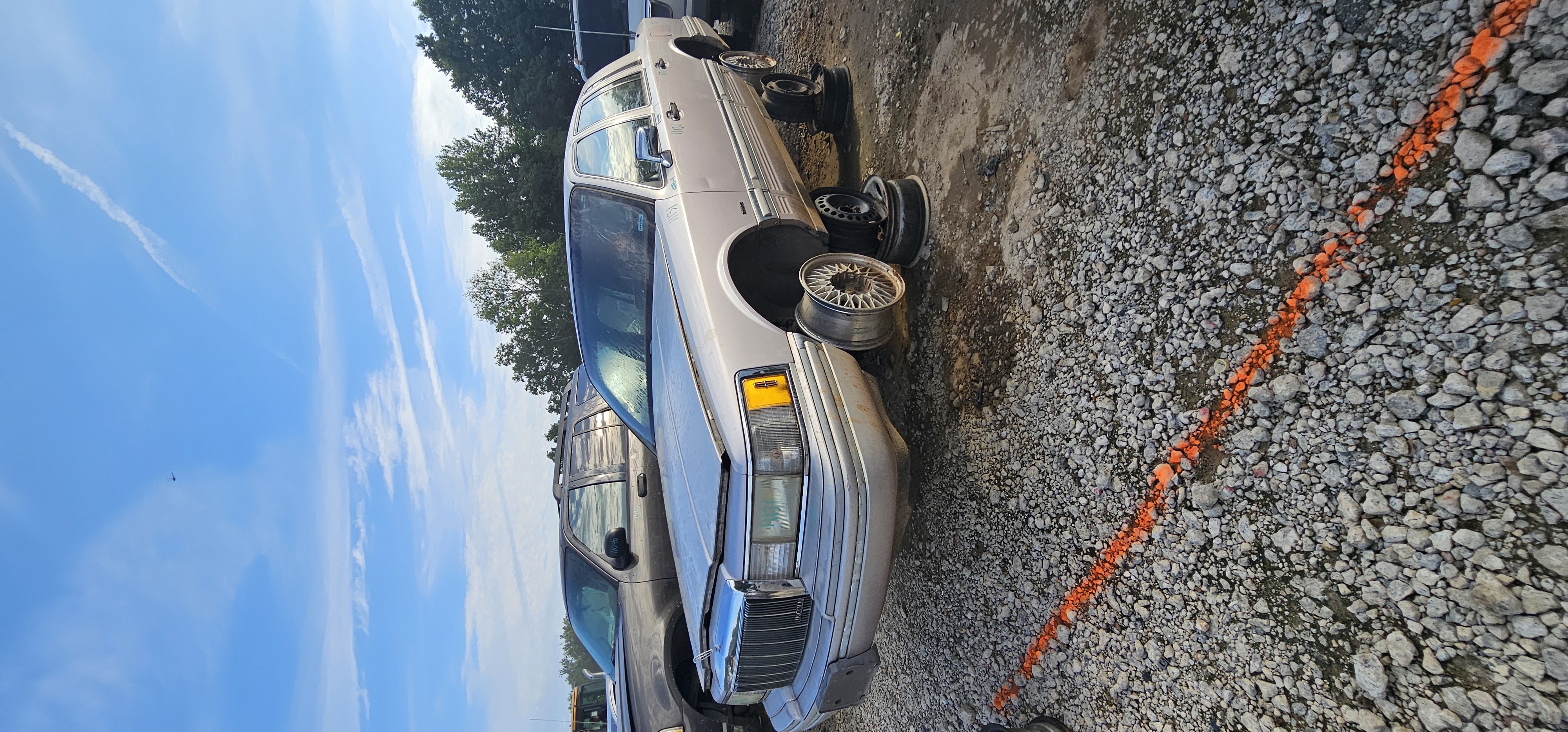 1992 LINCOLN Town Car