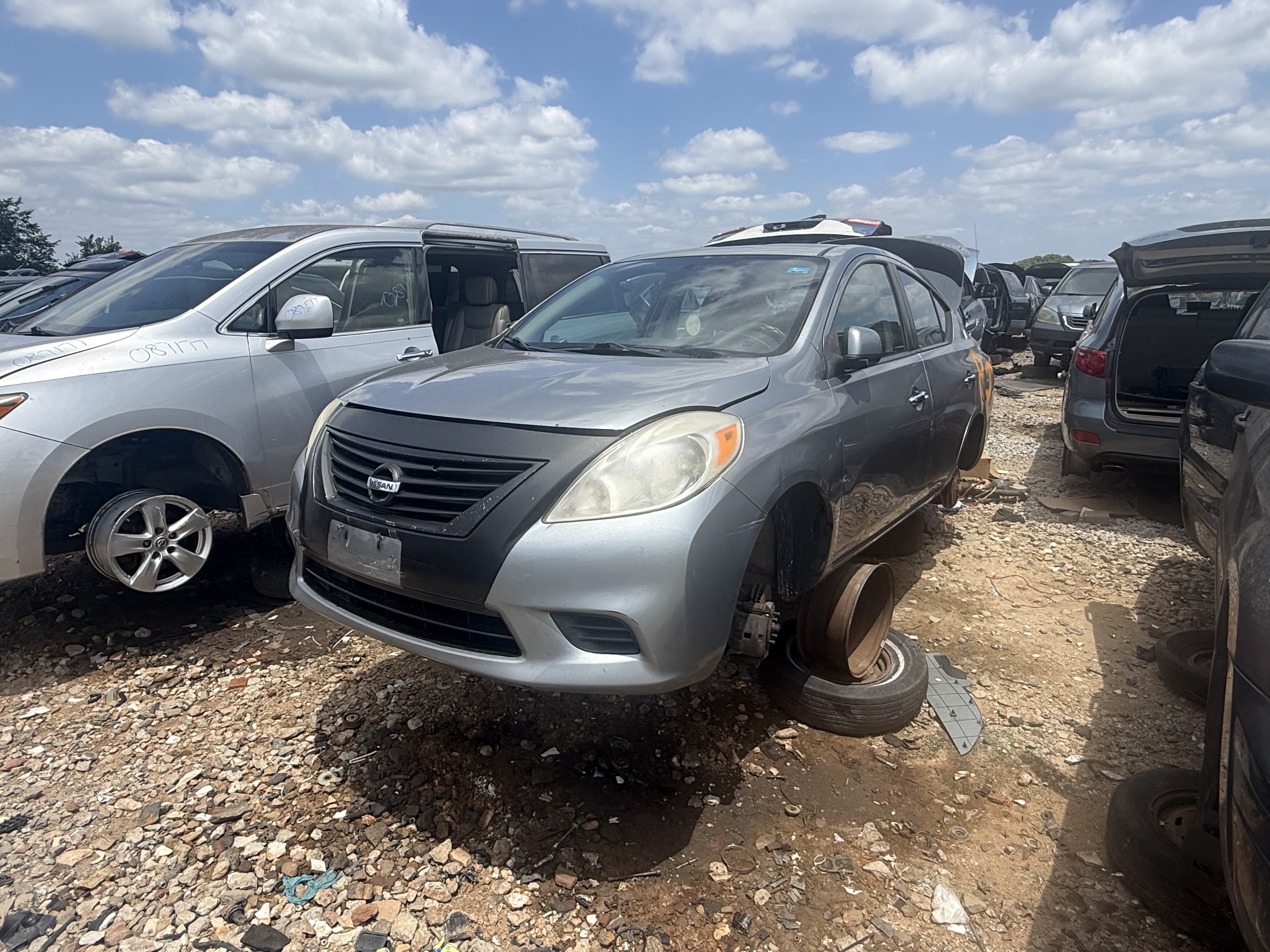 2013 NISSAN Versa