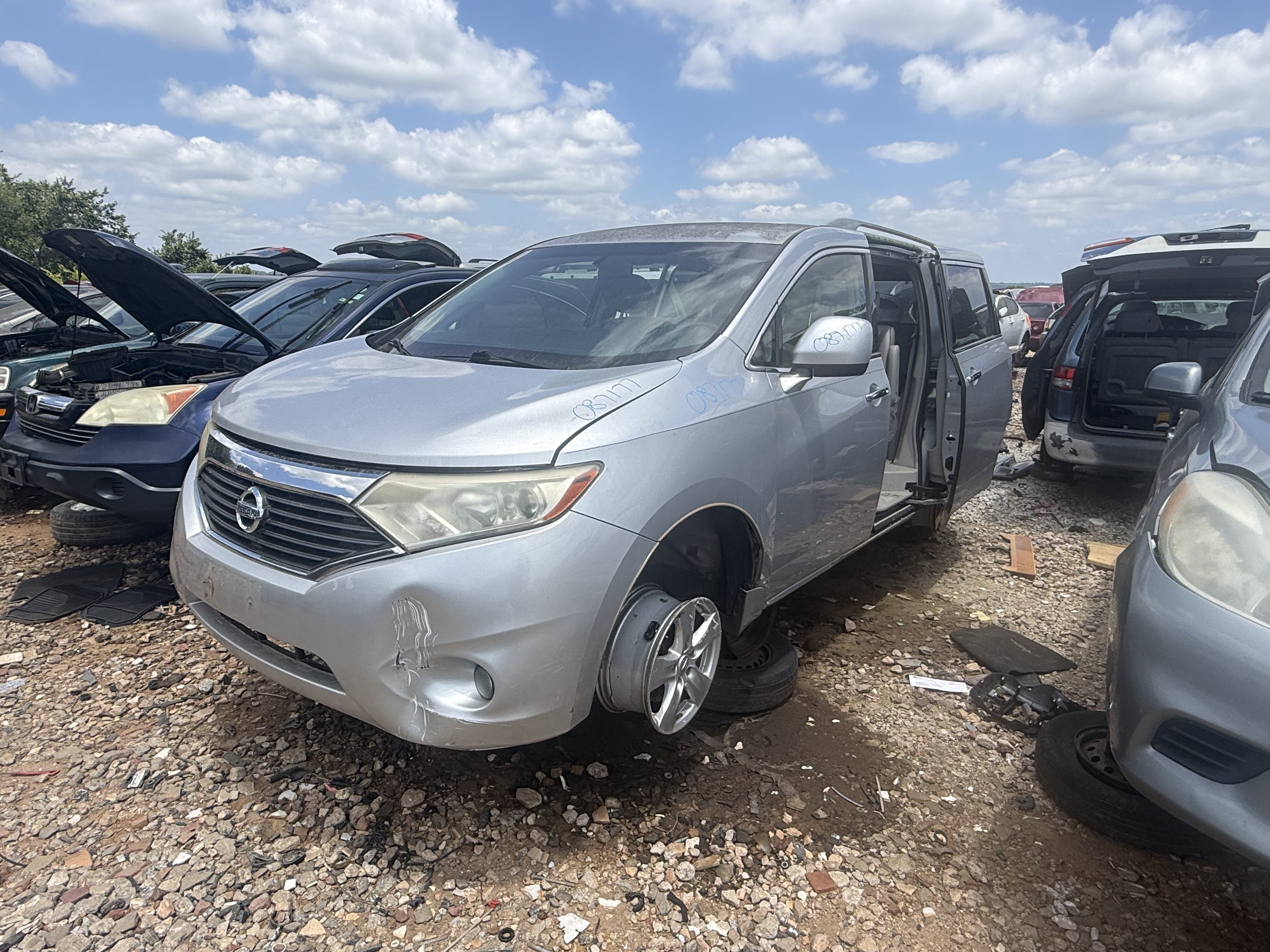 2013 NISSAN Quest