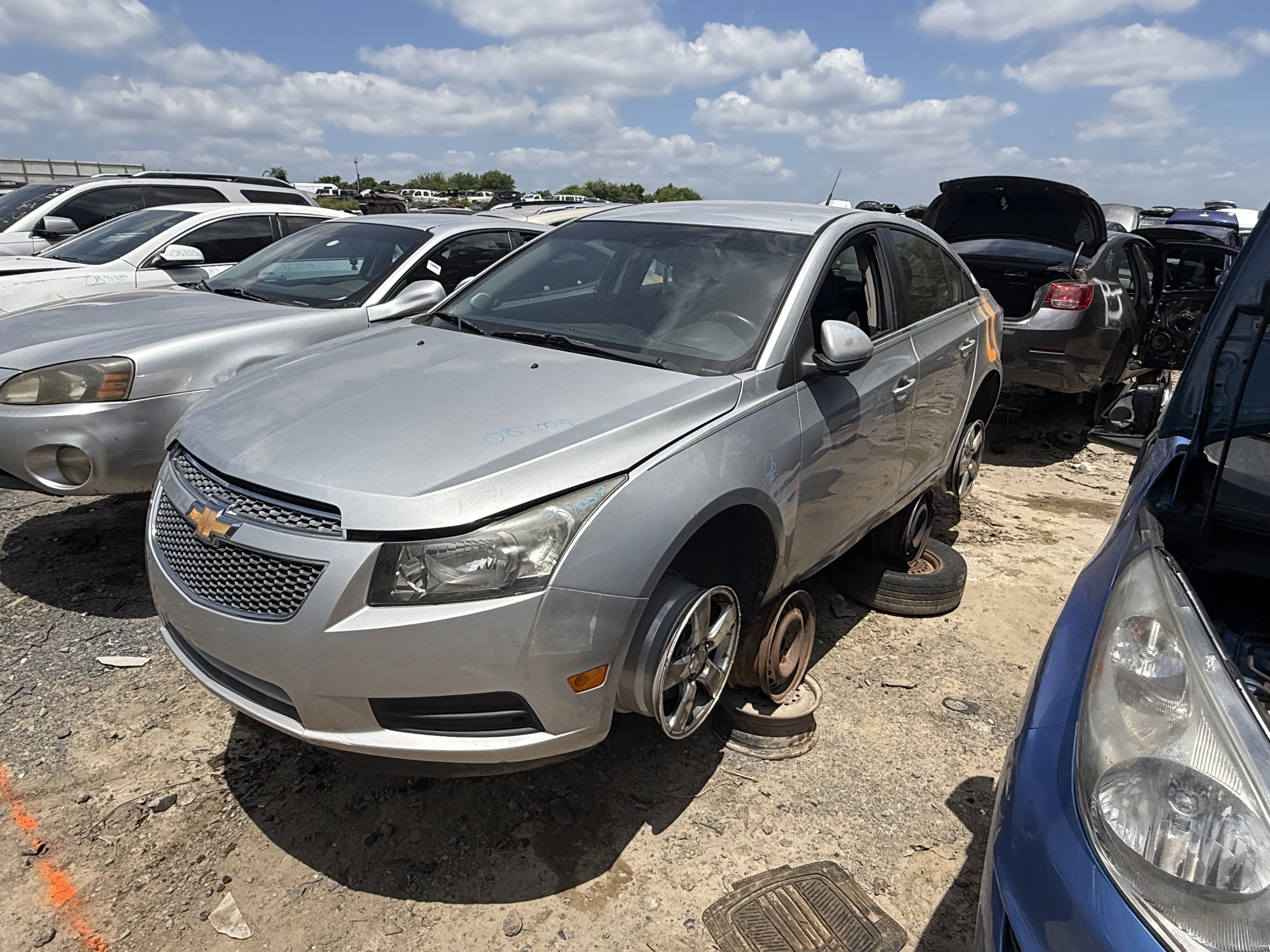 2011 CHEVROLET Cruze