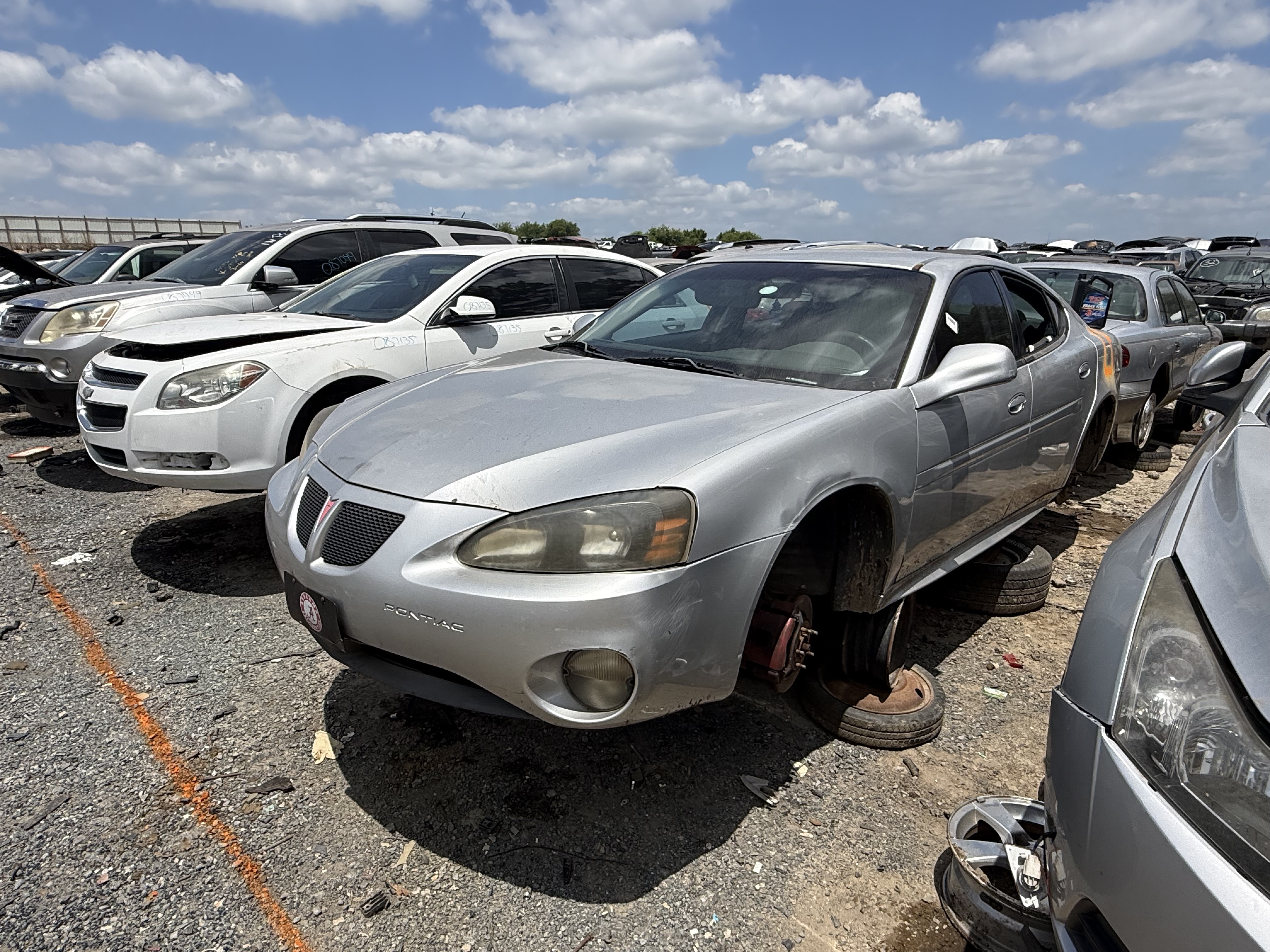 2004 PONTIAC Grand Prix