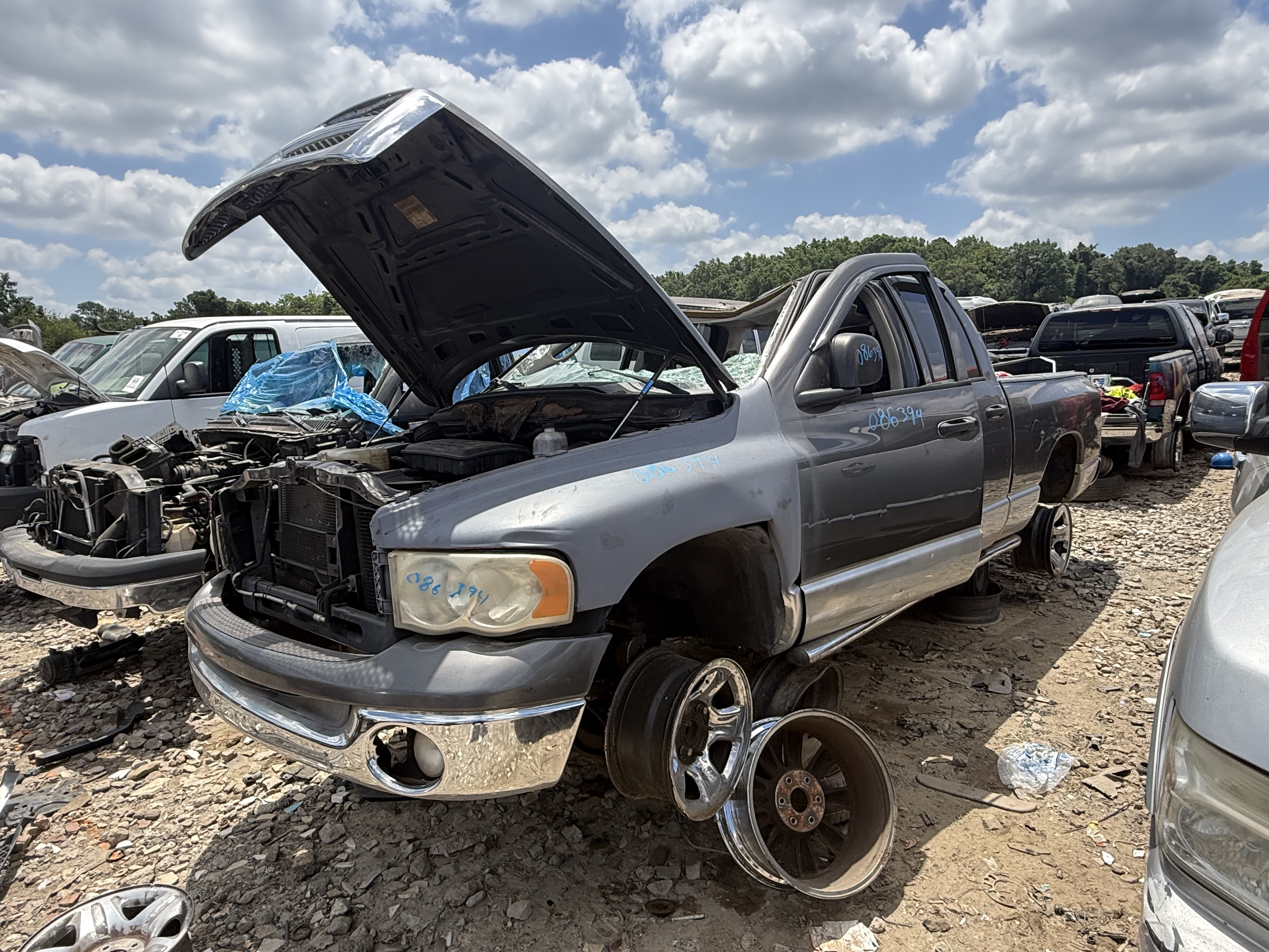 2004 DODGE Ram
